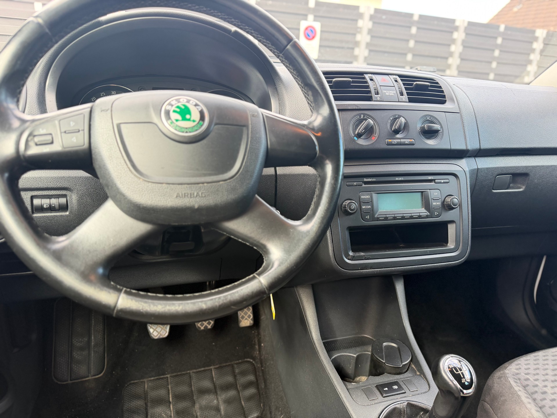 SKODA Fabia 1.6 TDI Ambiente-image-9