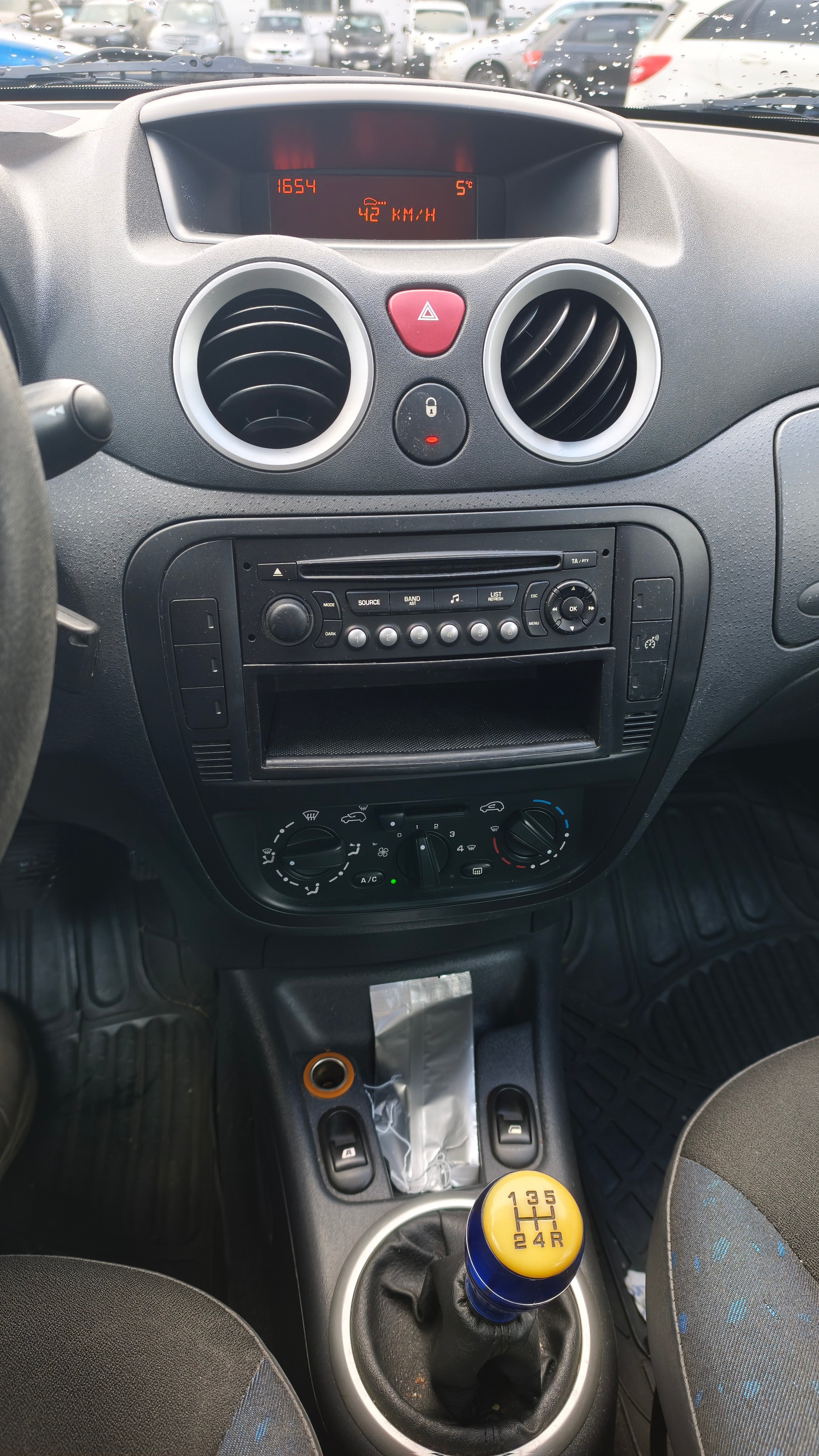 CITROEN C3 1.1i X-image-17