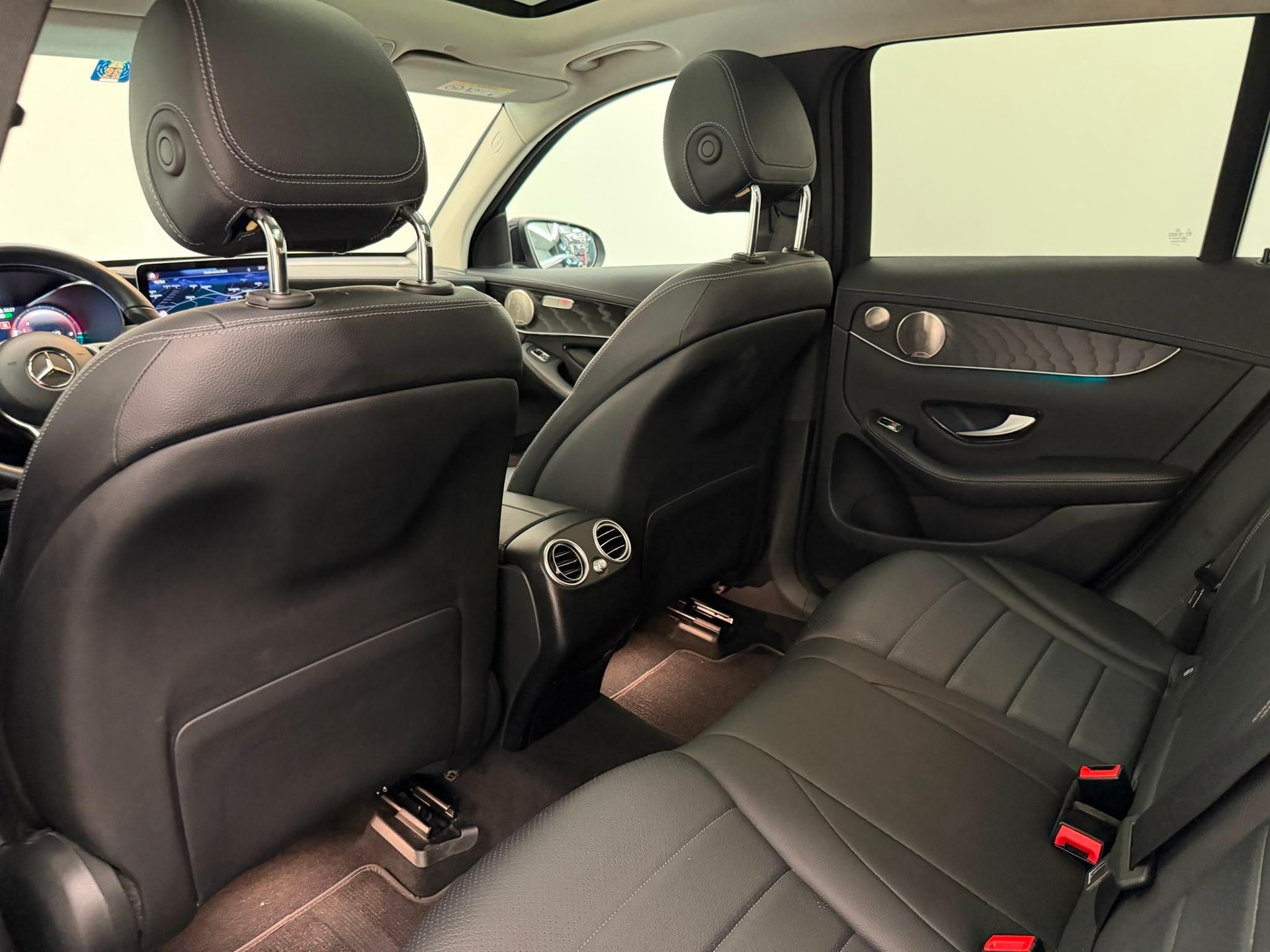 MERCEDES-BENZ GLC 300 e 4m-image-11