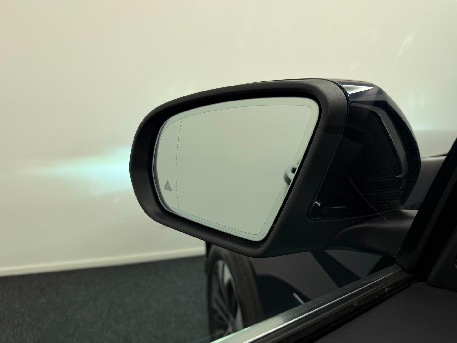 MERCEDES-BENZ GLC 300 e 4m-image-15
