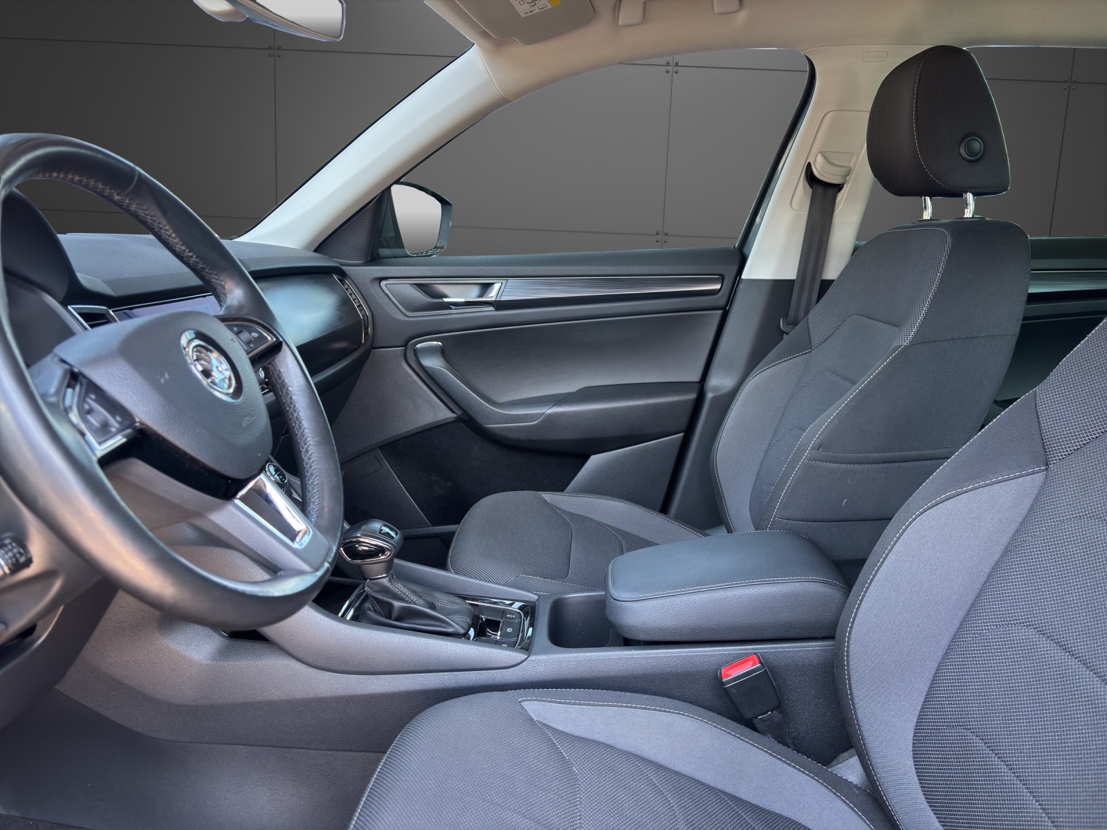 SKODA Kodiaq 2.0 TDI CR Ambition 4x4 DSG-image-2