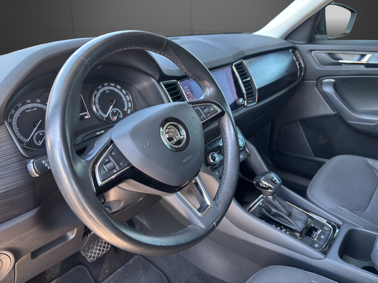 SKODA Kodiaq 2.0 TDI CR Ambition 4x4 DSG-image-4