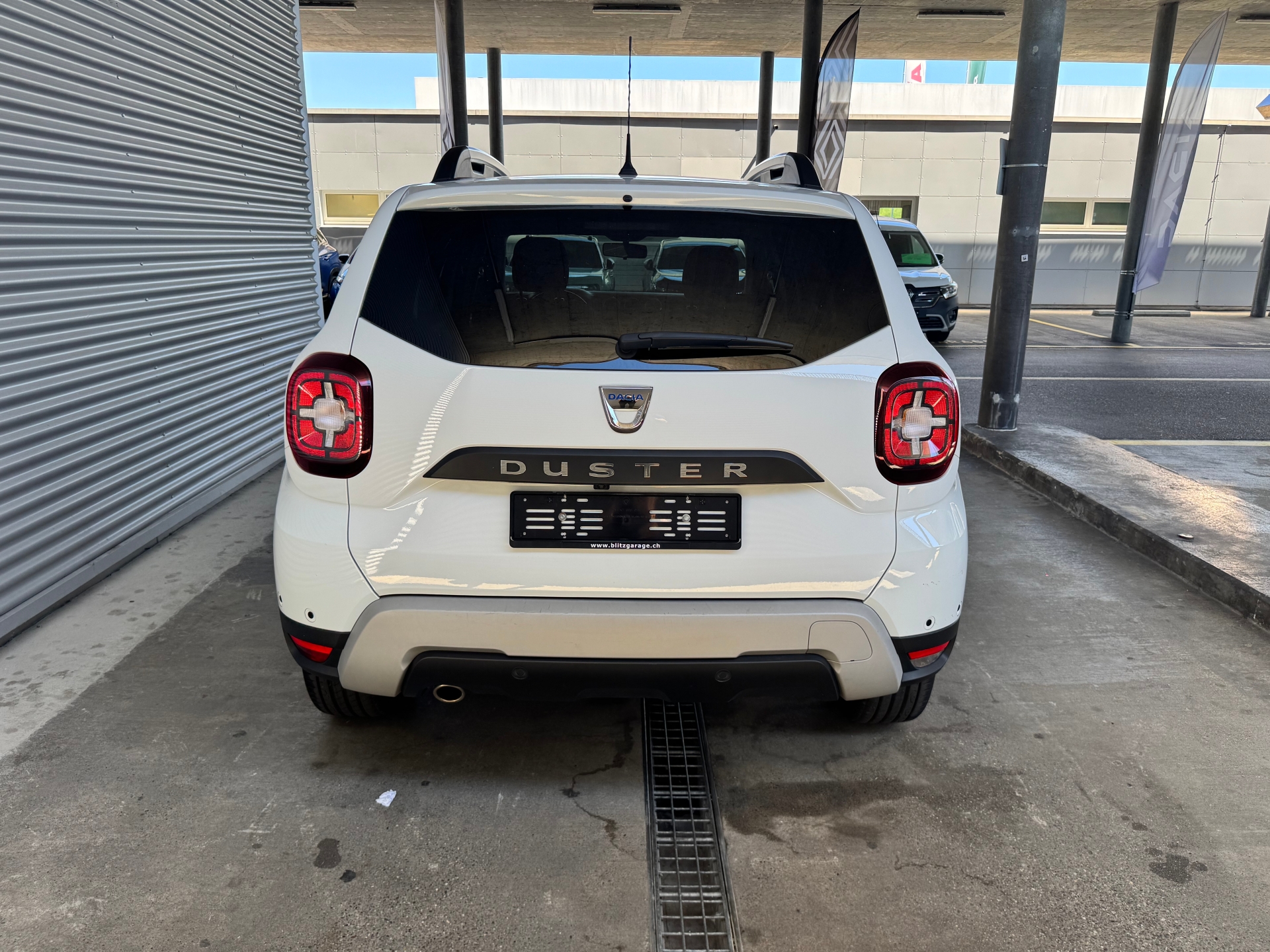 DACIA Duster 1.3 TCe 150 Celebration-image-3