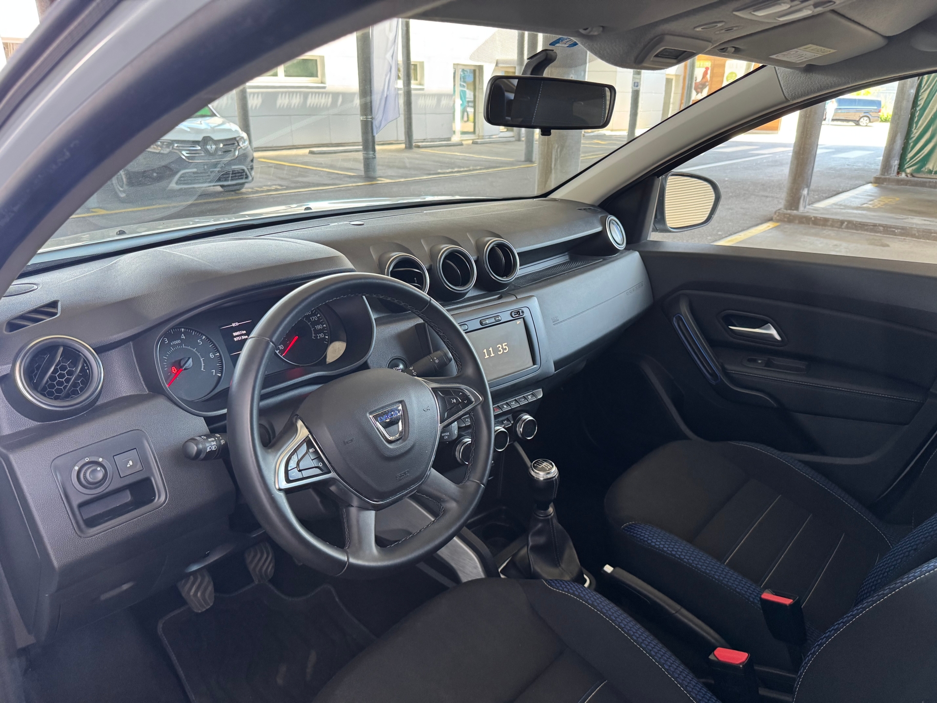 DACIA Duster 1.3 TCe 150 Celebration-image-6