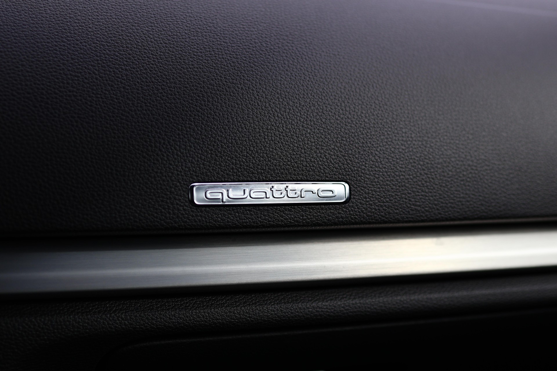 AUDI A3 Sportback 2.0 TDI 184 Sport quattro S-Tronic * S-Line * B&O Soundsystem * MMI Navi Plus *-image-21
