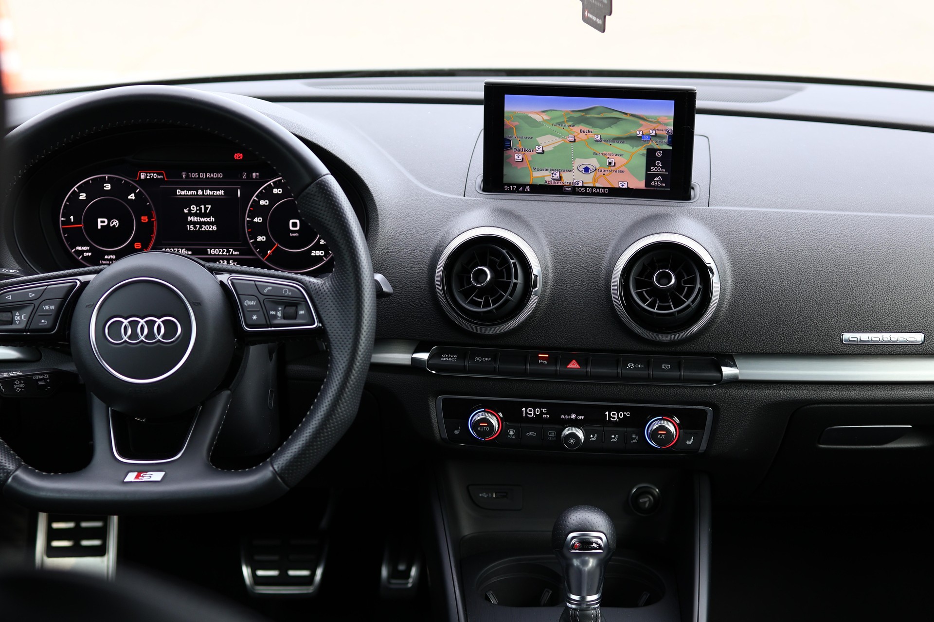 AUDI A3 Sportback 2.0 TDI 184 Sport quattro S-Tronic * S-Line * B&O Soundsystem * MMI Navi Plus *-image-15