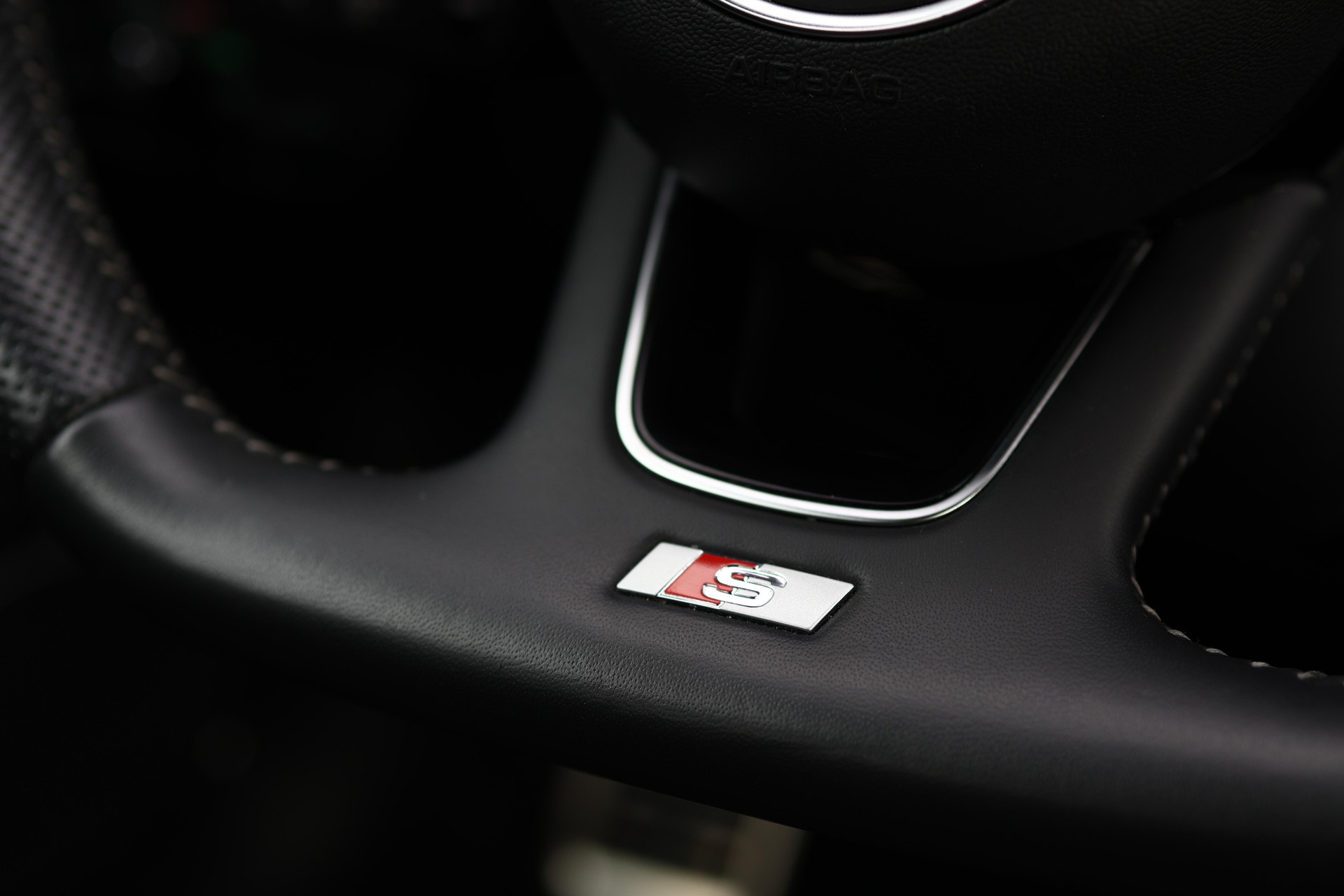 AUDI A3 Sportback 2.0 TDI 184 Sport quattro S-Tronic * S-Line * B&O Soundsystem * MMI Navi Plus *-image-19