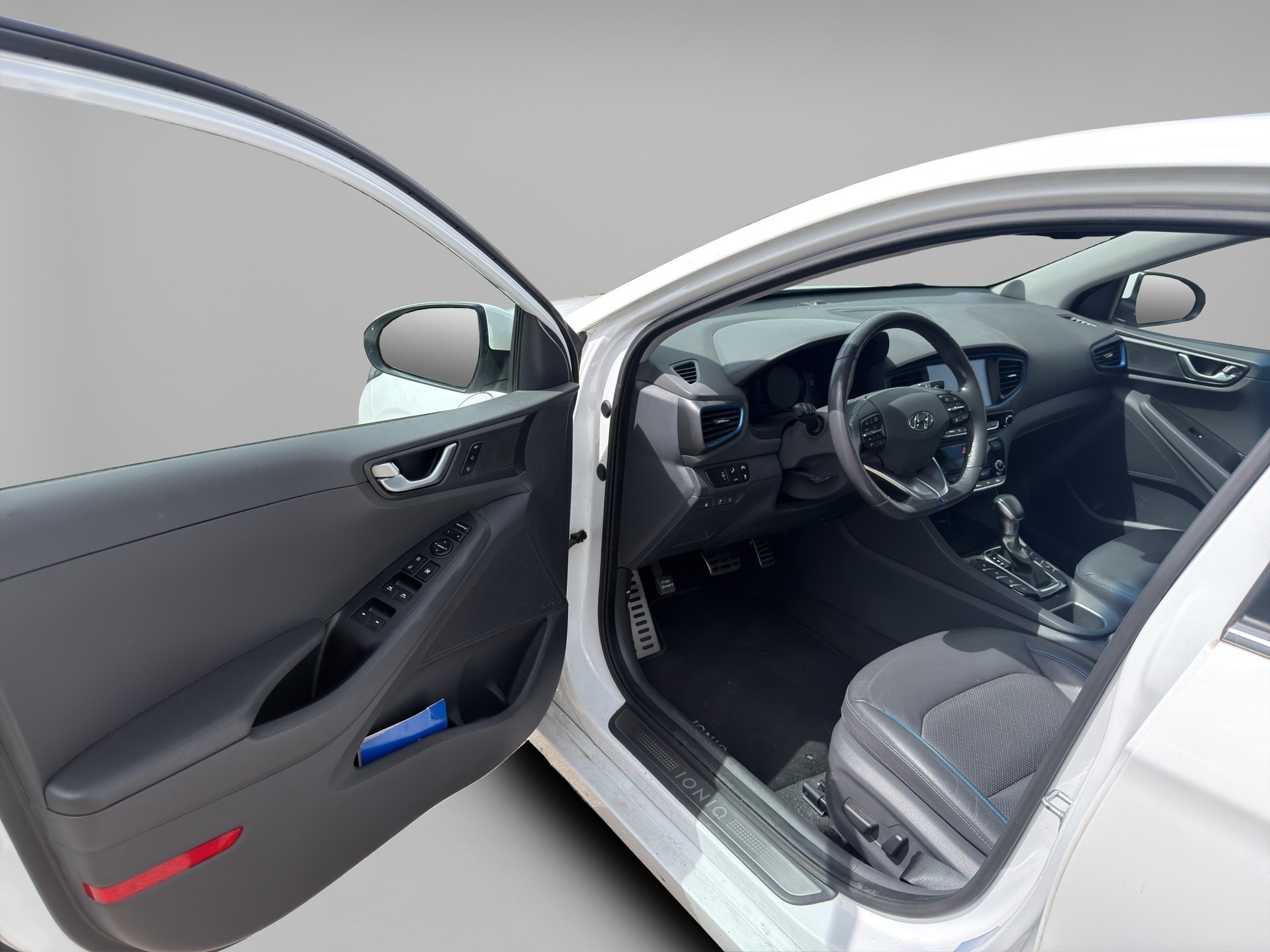 HYUNDAI Ioniq 1.6 GDi Plug in Hybrid Launch Plus DCT-image-8