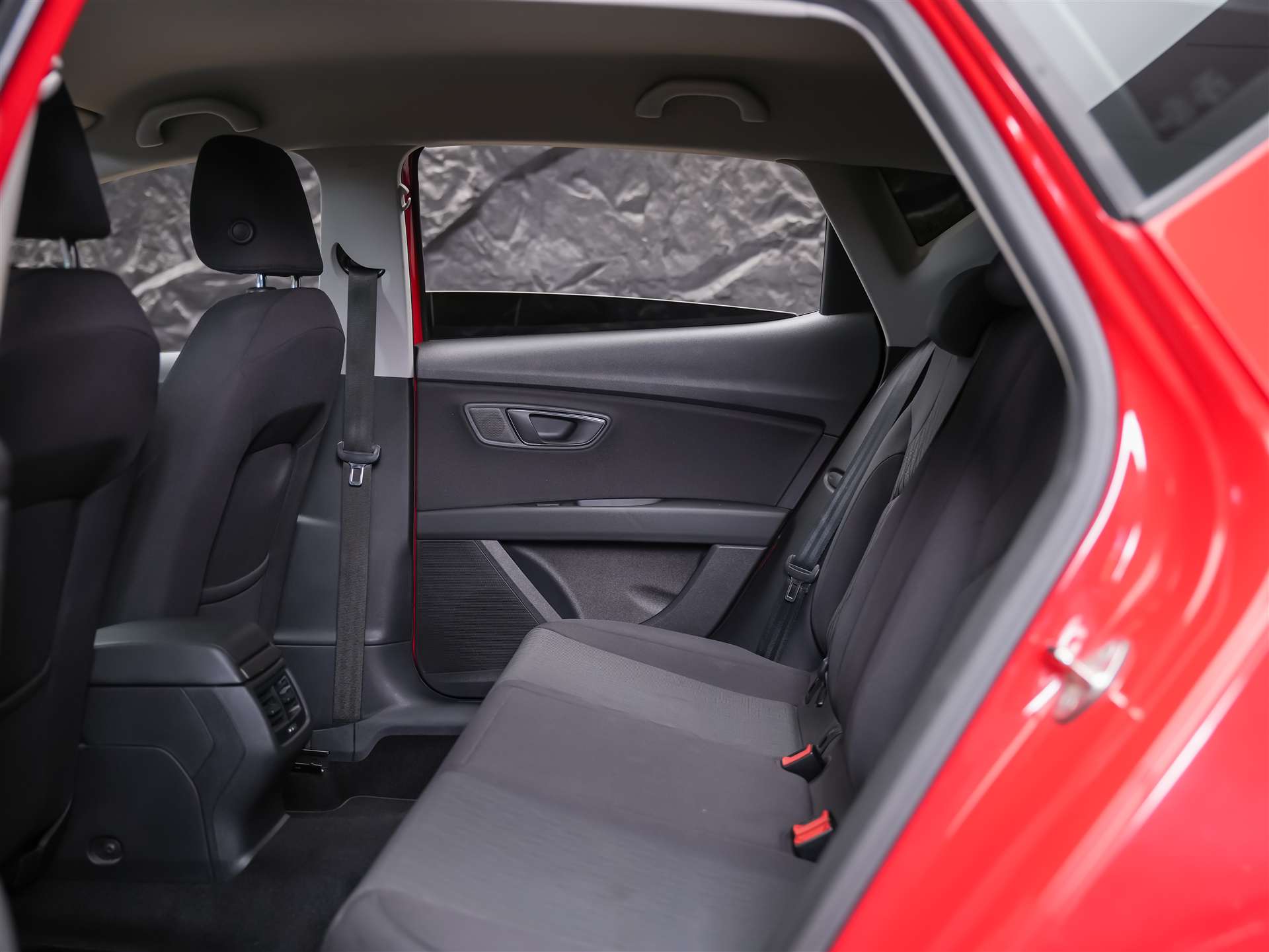 SEAT Leon 1.6 TDI Style *CH Auto*Sitzheizung*LED Scheinwerfer*-image-11