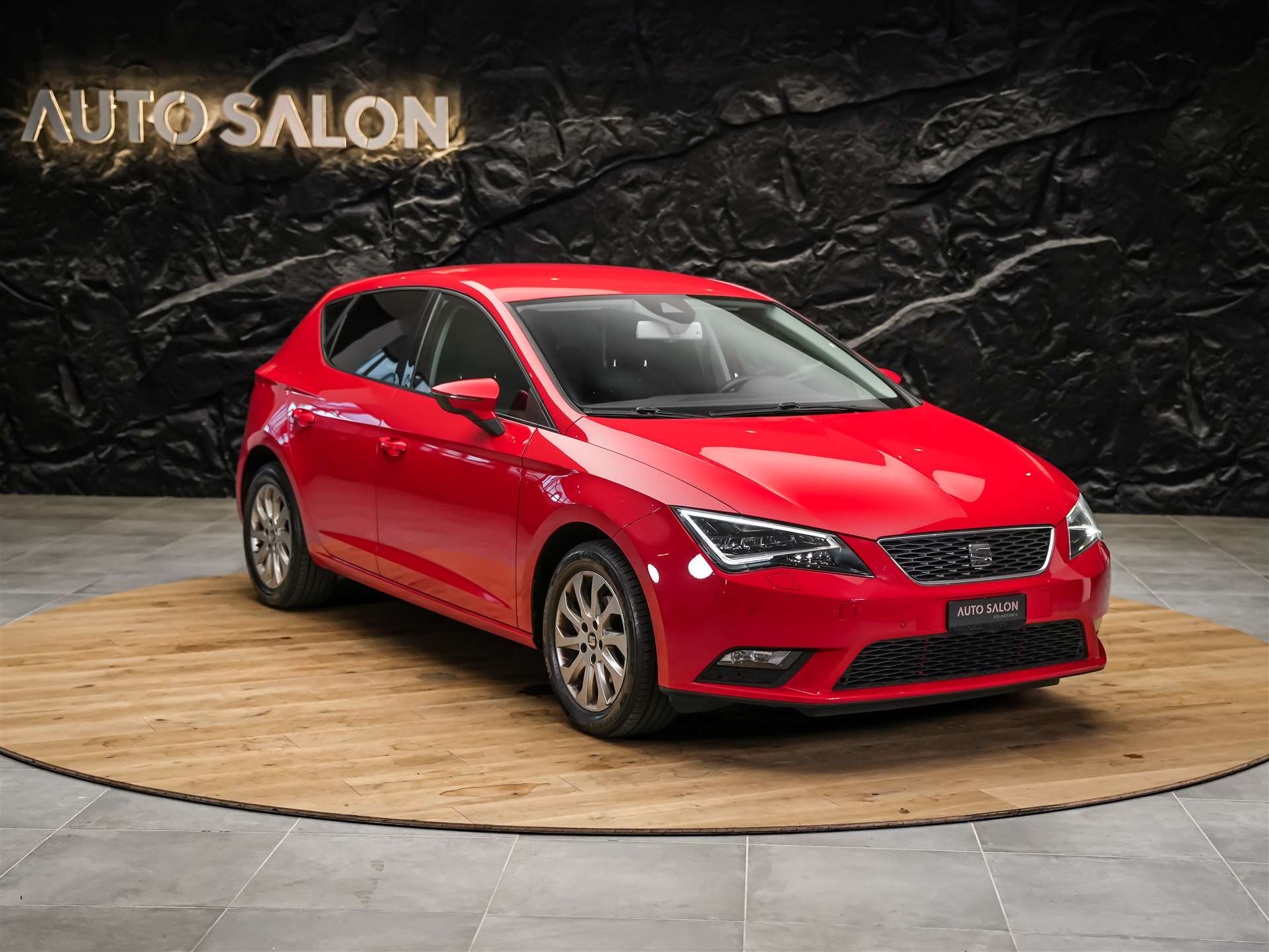 SEAT Leon 1.6 TDI Style *CH Auto*Sitzheizung*LED Scheinwerfer*-image-5