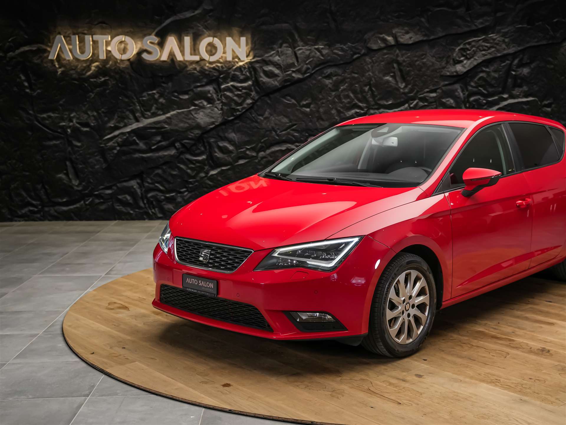 SEAT Leon 1.6 TDI Style *CH Auto*Sitzheizung*LED Scheinwerfer*-image-12