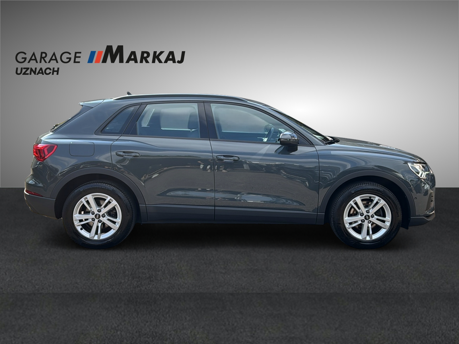 AUDI Q3 35 TDI Attraction quattro S-tronic-image-8
