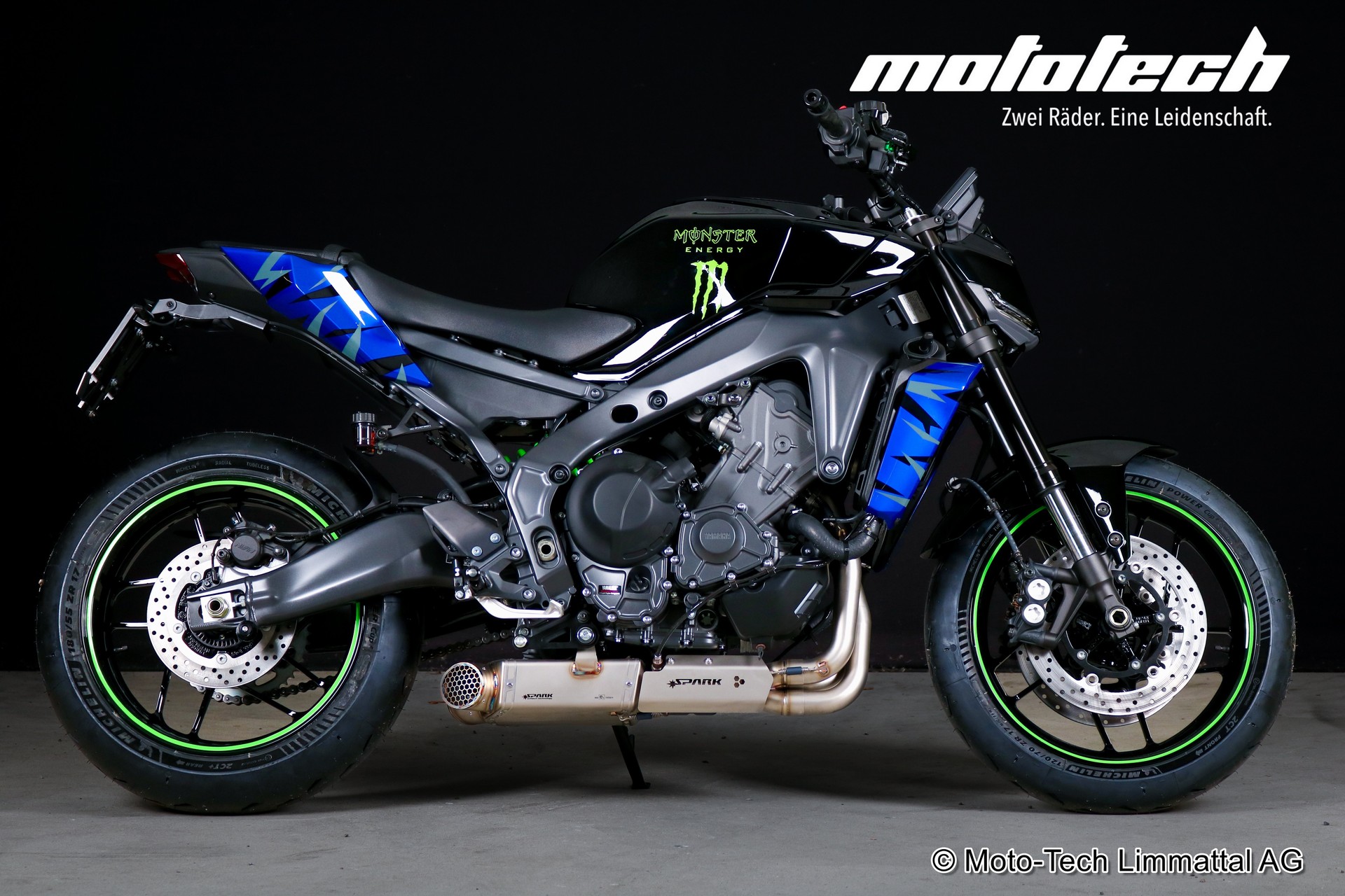 YAMAHA MT-09 MONSTER EDITION-showroom-element-1