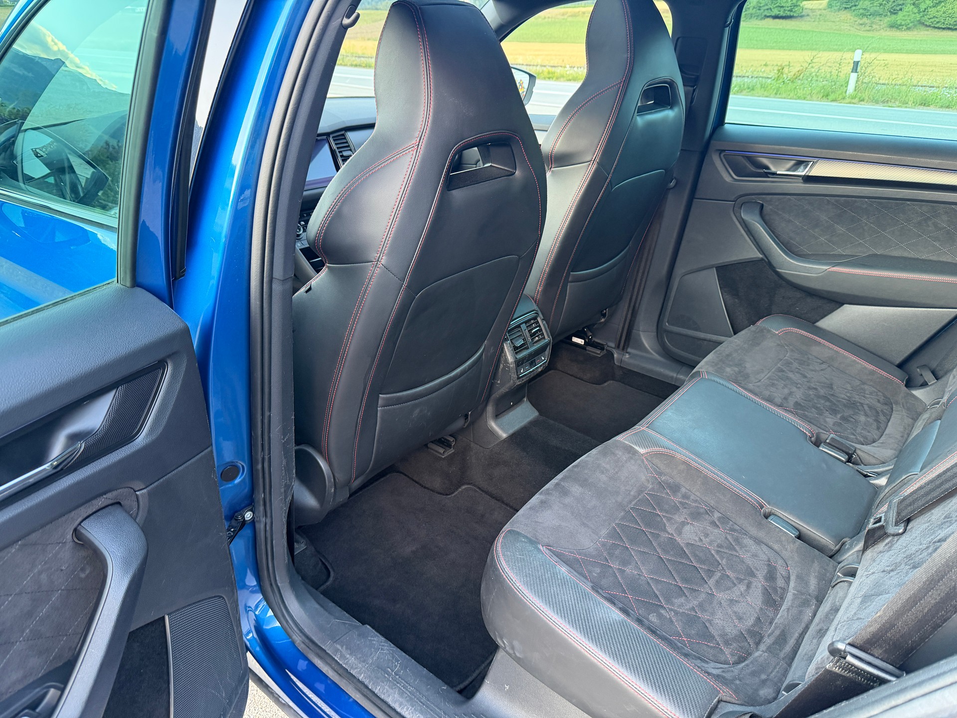 SKODA Kodiaq 2.0 Bi-TDI SCR RS 4x4 DSG-image-9