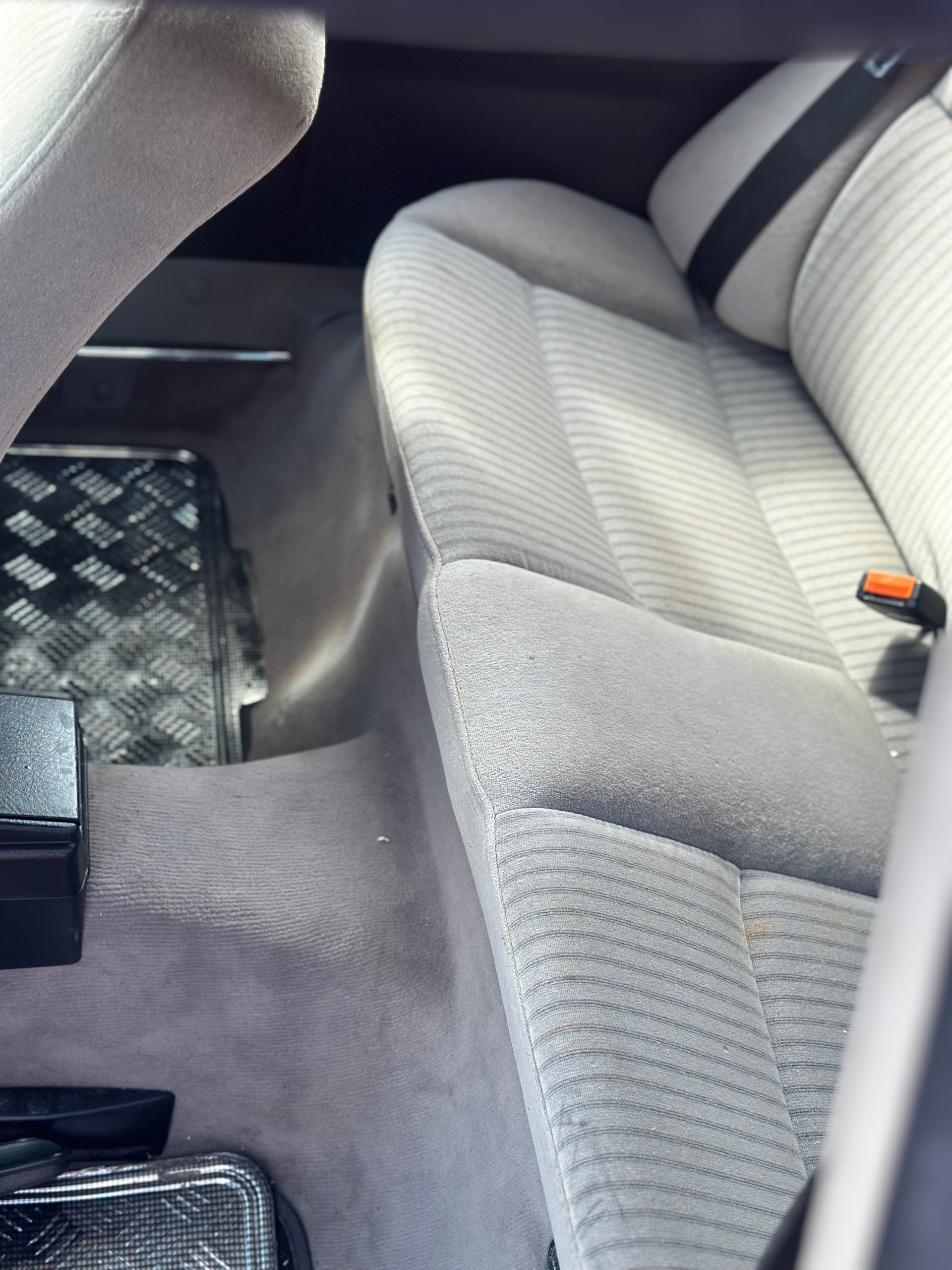 AUDI Coupé 2.3 E-image-12