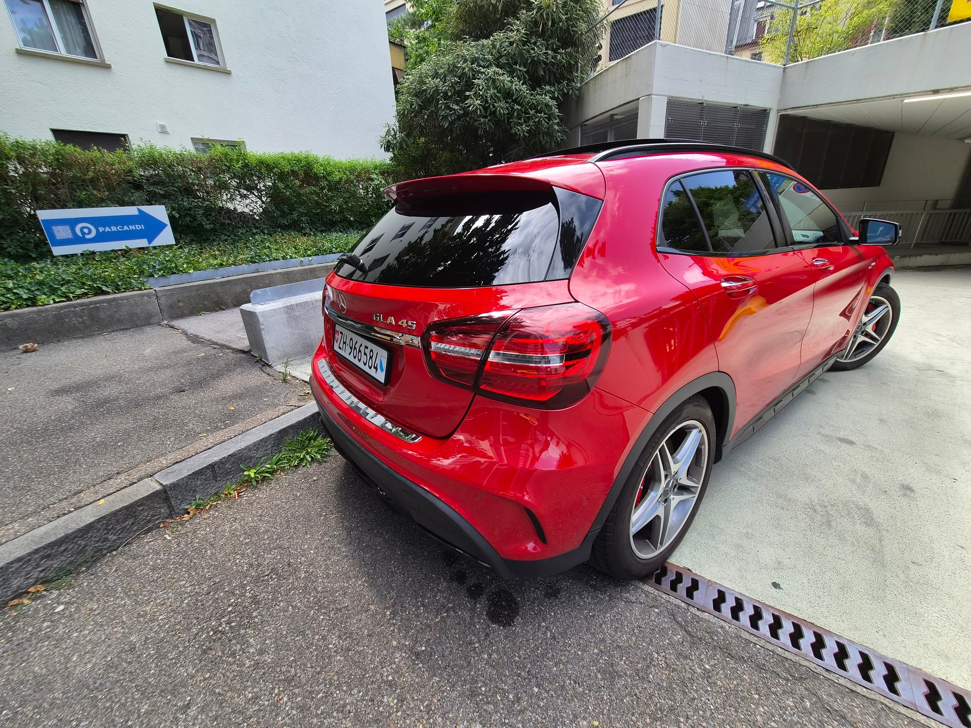 MERCEDES-BENZ GLA 45 AMG 4m-image-7