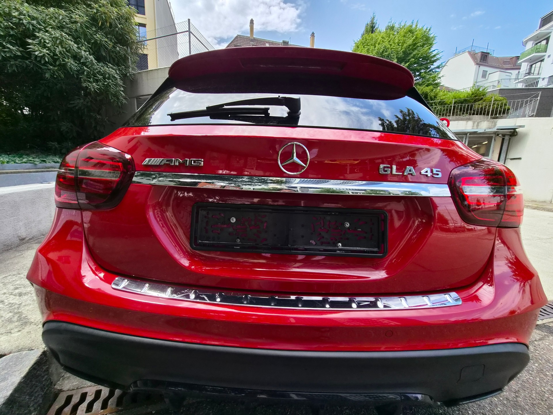 MERCEDES-BENZ GLA 45 AMG 4m-image-2