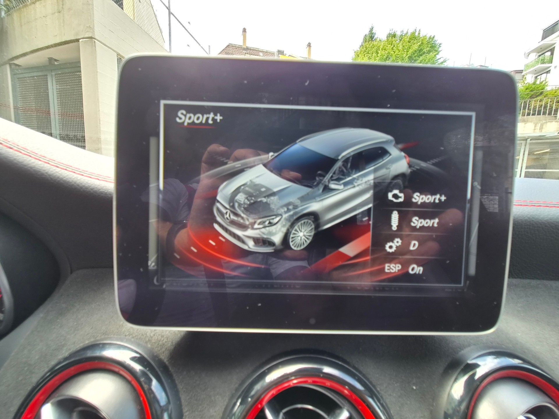 MERCEDES-BENZ GLA 45 AMG 4m-image-13