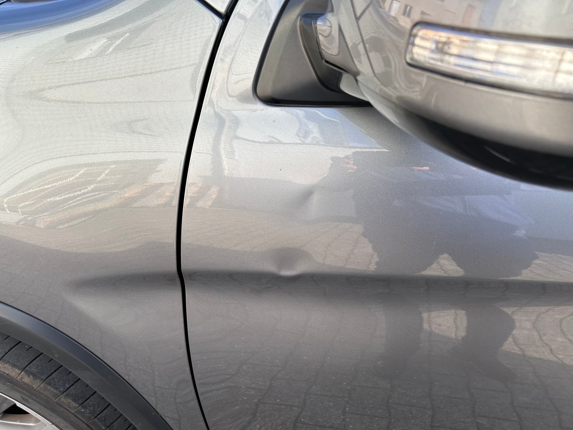 PEUGEOT 4008 1.8 HDi Allure 4WD mit frische ab MFK +service-image-6