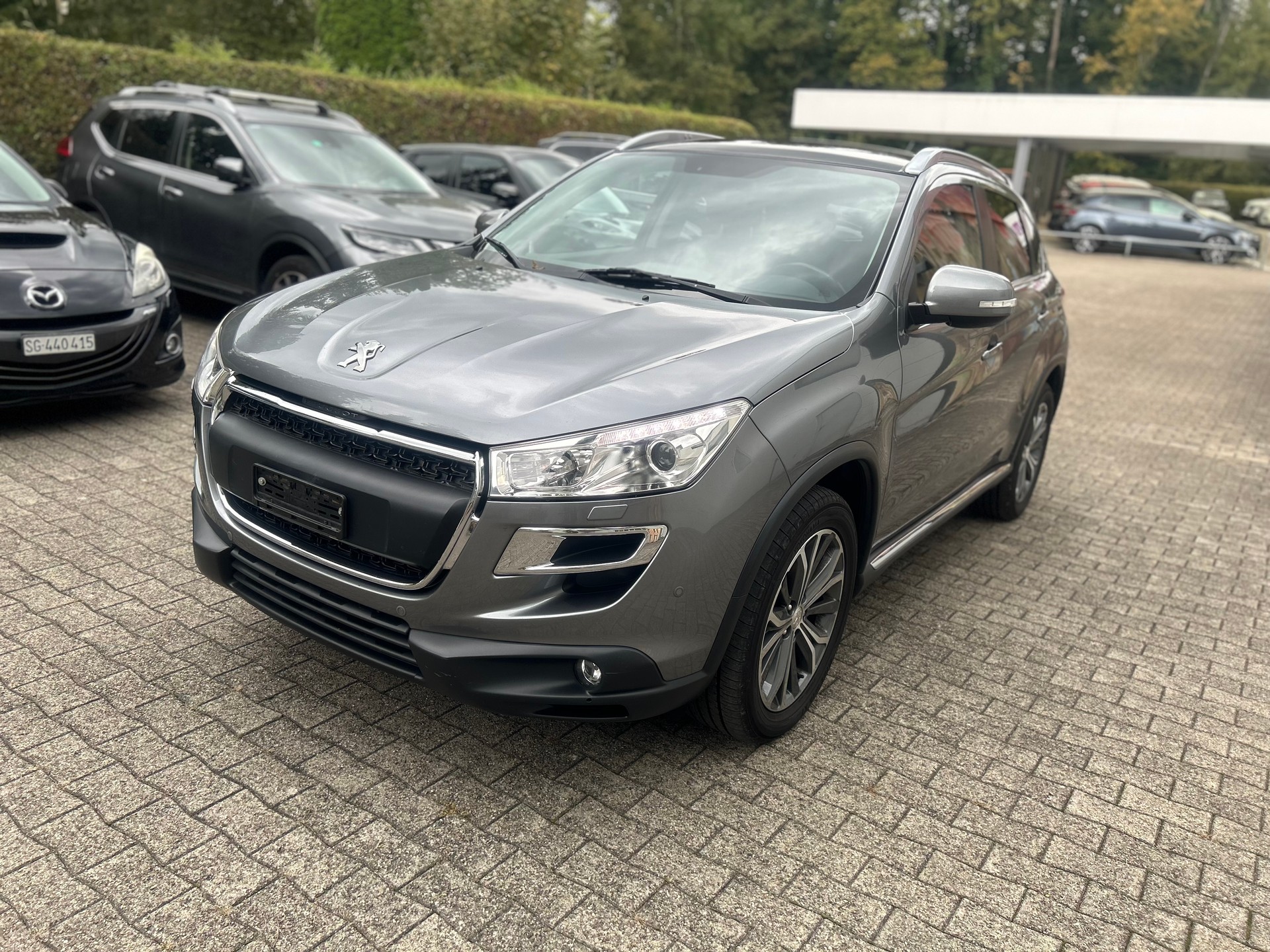 PEUGEOT 4008 1.8 HDi Allure 4WD mit frische ab MFK +service-image-2