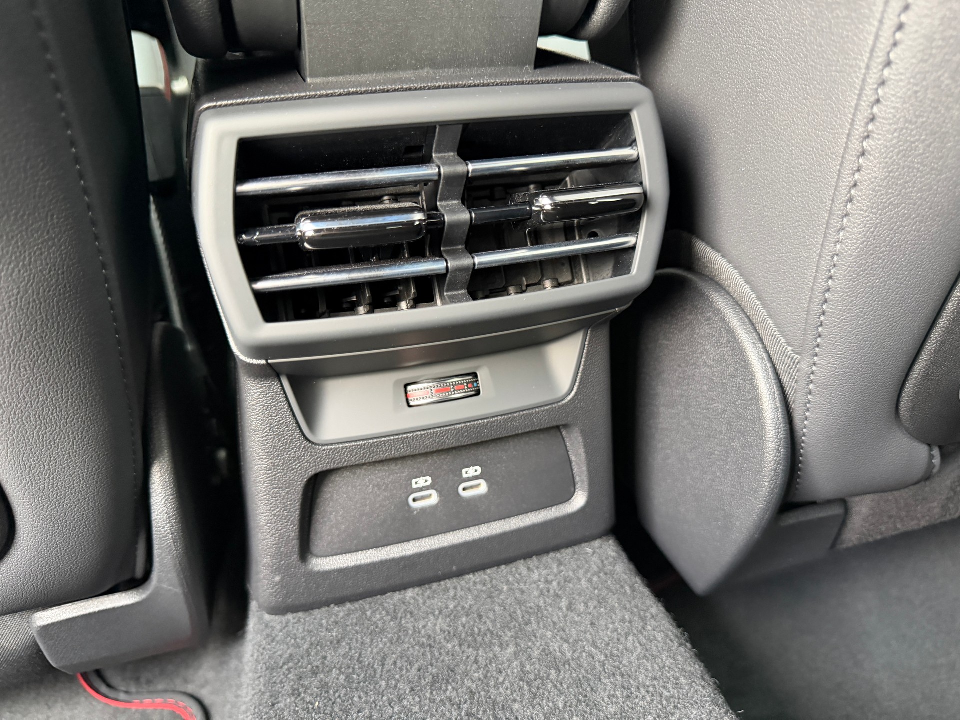 AUDI S3 Sportback TFSI quattro S-tronic-image-22