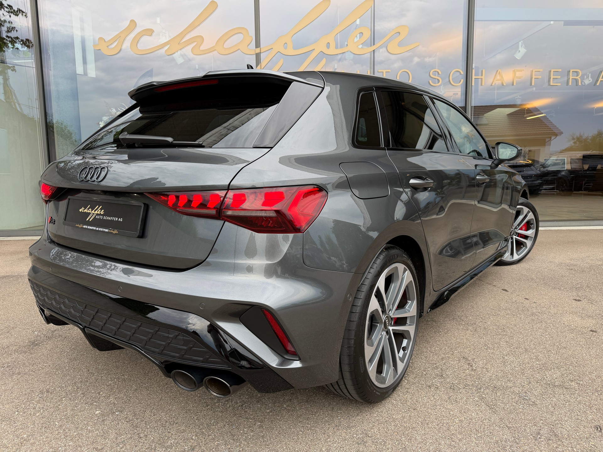 AUDI S3 Sportback TFSI quattro S-tronic-image-9