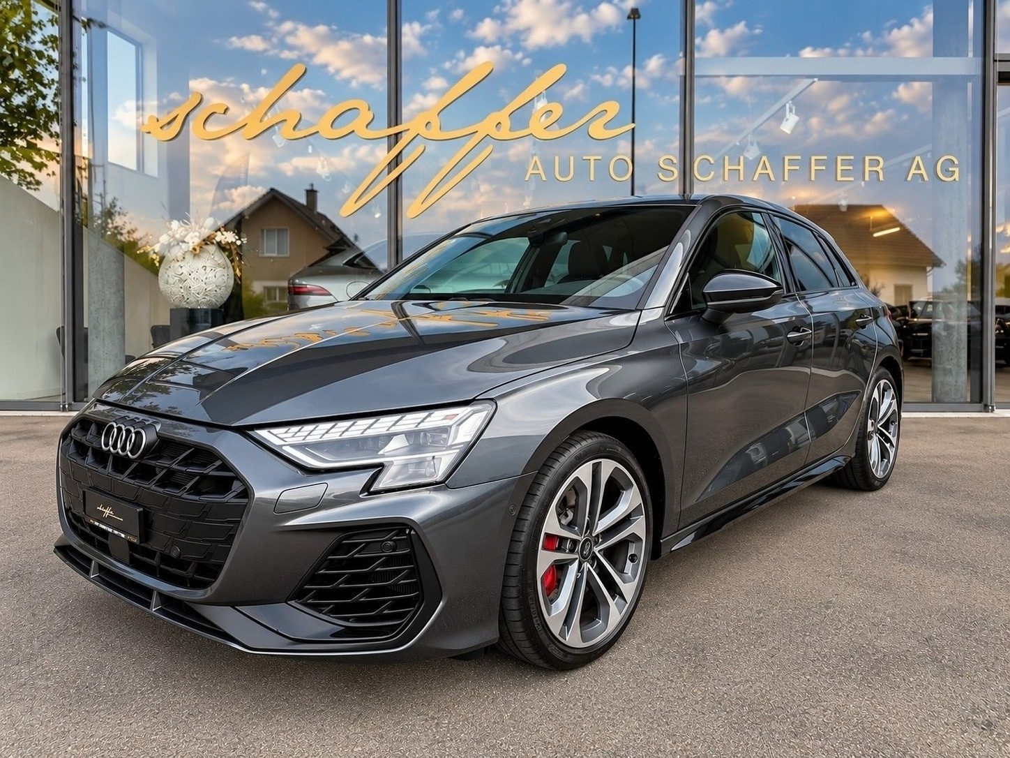 AUDI S3 Sportback TFSI quattro S-tronic-showroom-element-1