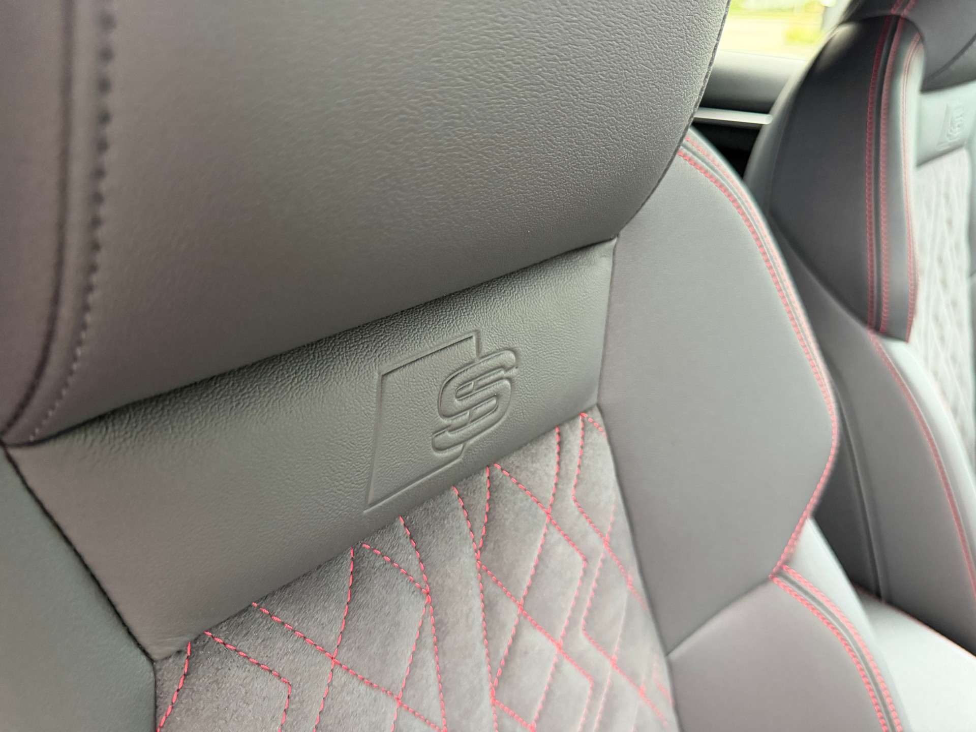 AUDI S3 Sportback TFSI quattro S-tronic-image-26