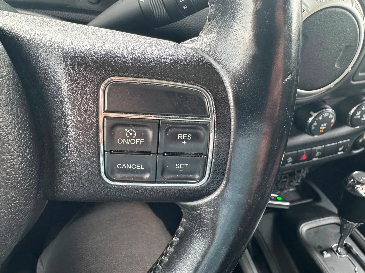 JEEP Wrangler 2.8 CRD Rubicon Automatic hardtop mit Anhängerkupplung 2`800 KG-image-12
