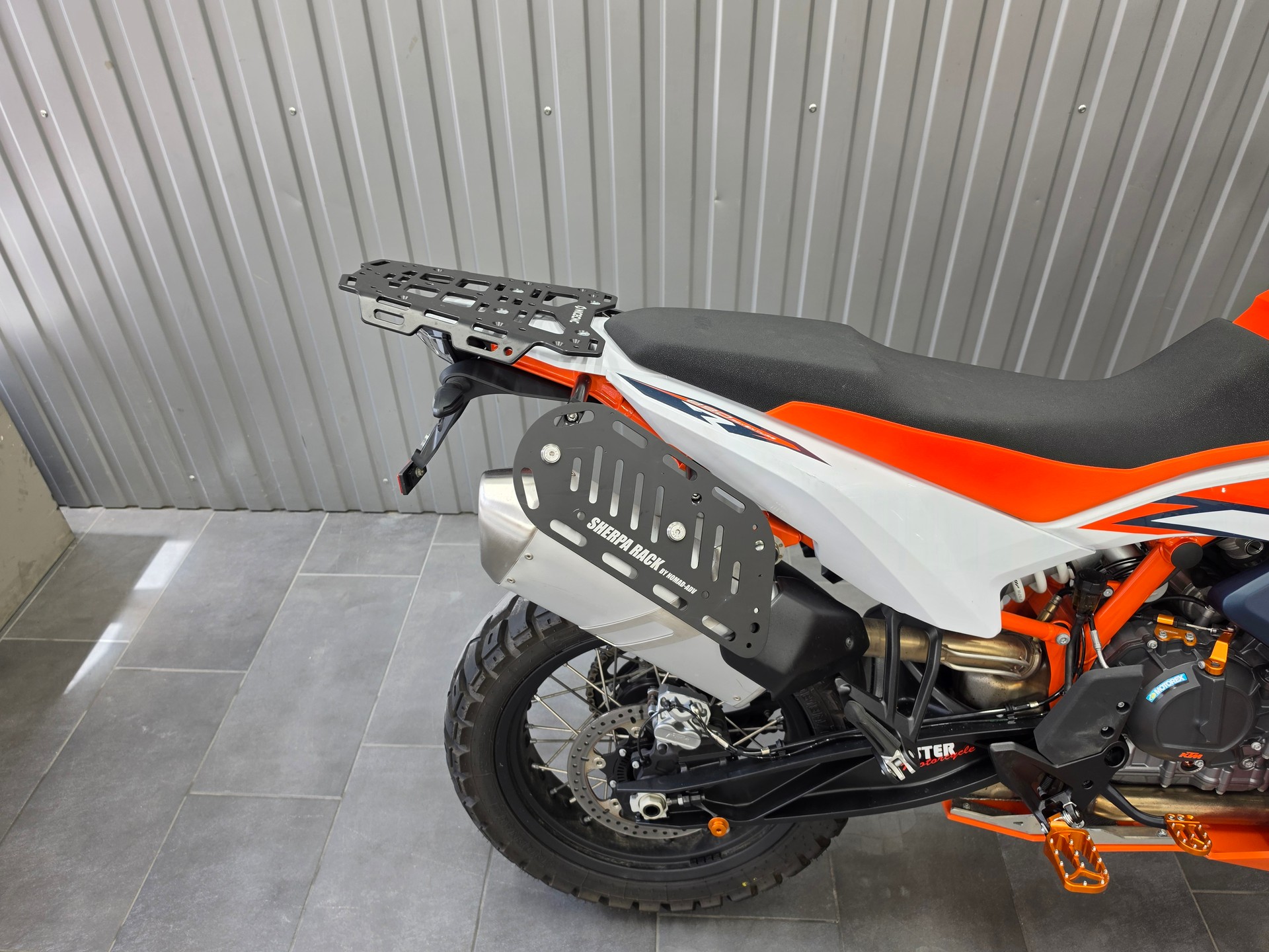 KTM 890 Adventure R-showroom-element-3