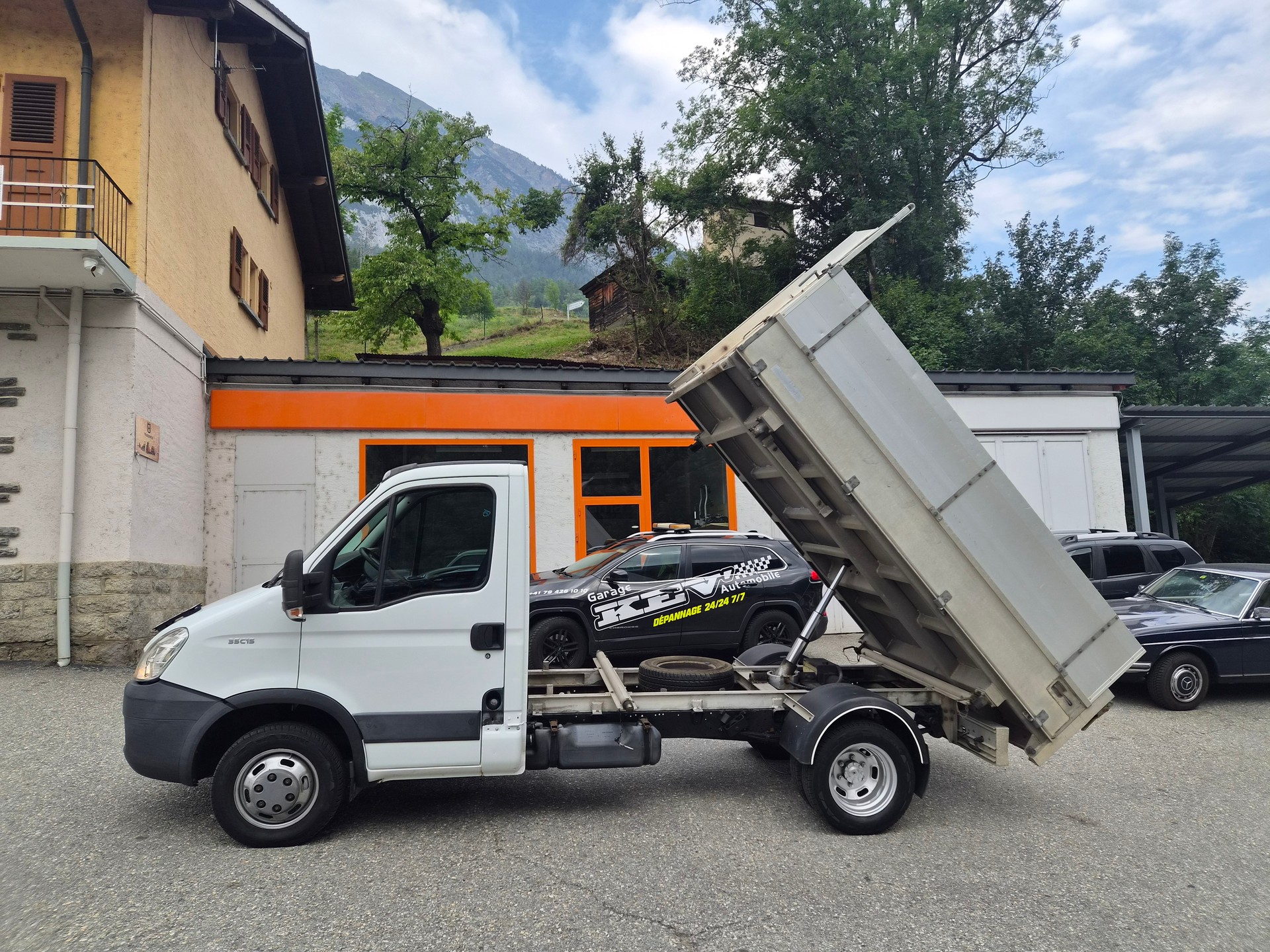 IVECO 35c15-image-0