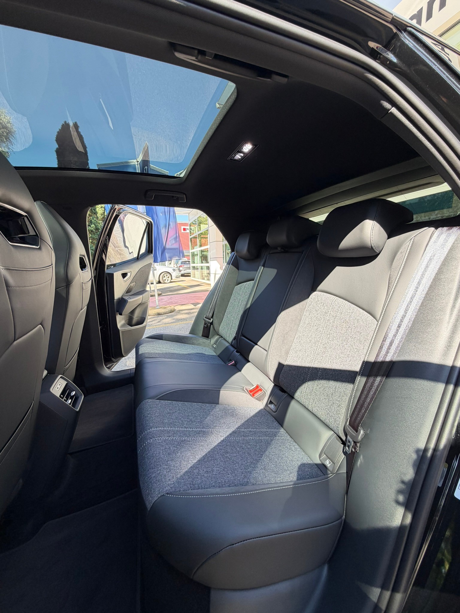 VW ID.3 Neo 79 kWh 231 PS Style-image-12