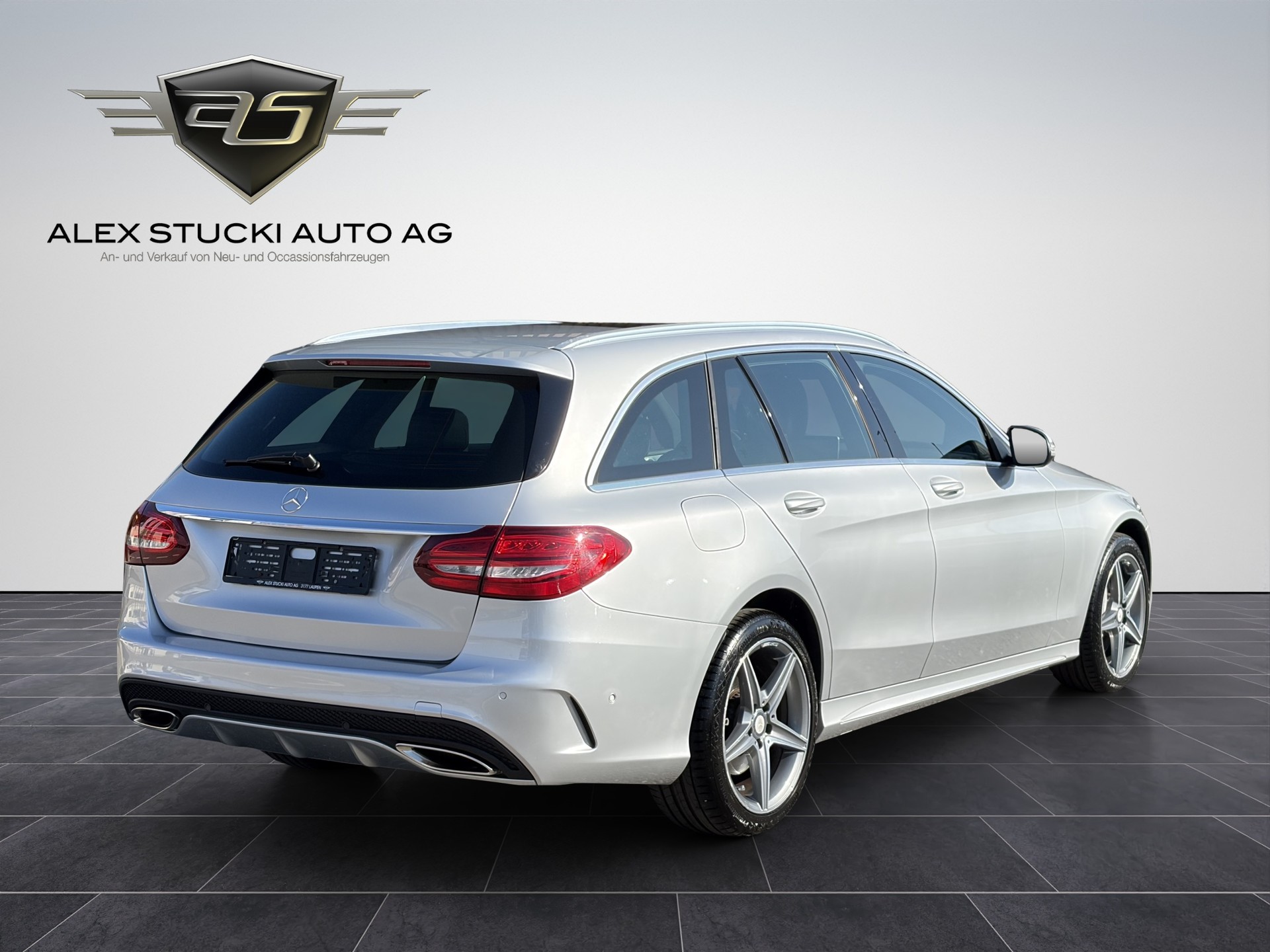 MERCEDES-BENZ C 400 AMG Line 4Matic 7G-Tronic-image-5