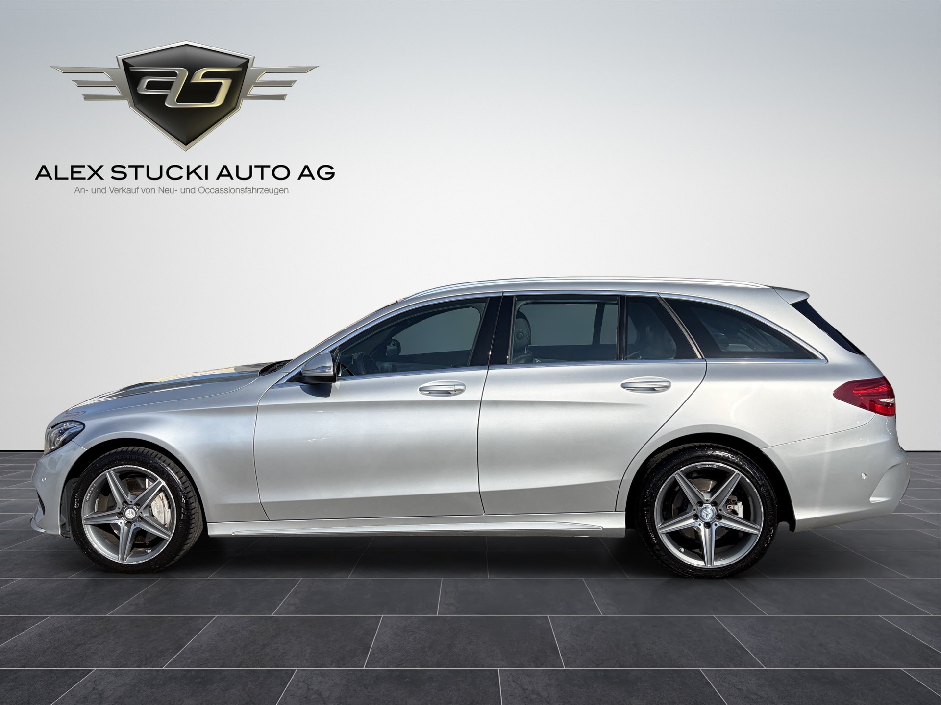MERCEDES-BENZ C 400 AMG Line 4Matic 7G-Tronic-image-3