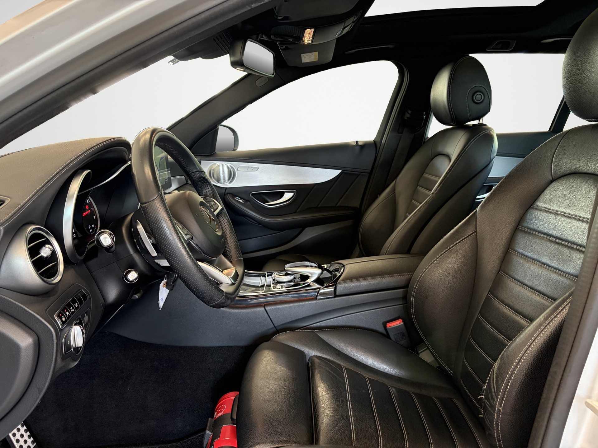 MERCEDES-BENZ C 400 AMG Line 4Matic 7G-Tronic-image-12