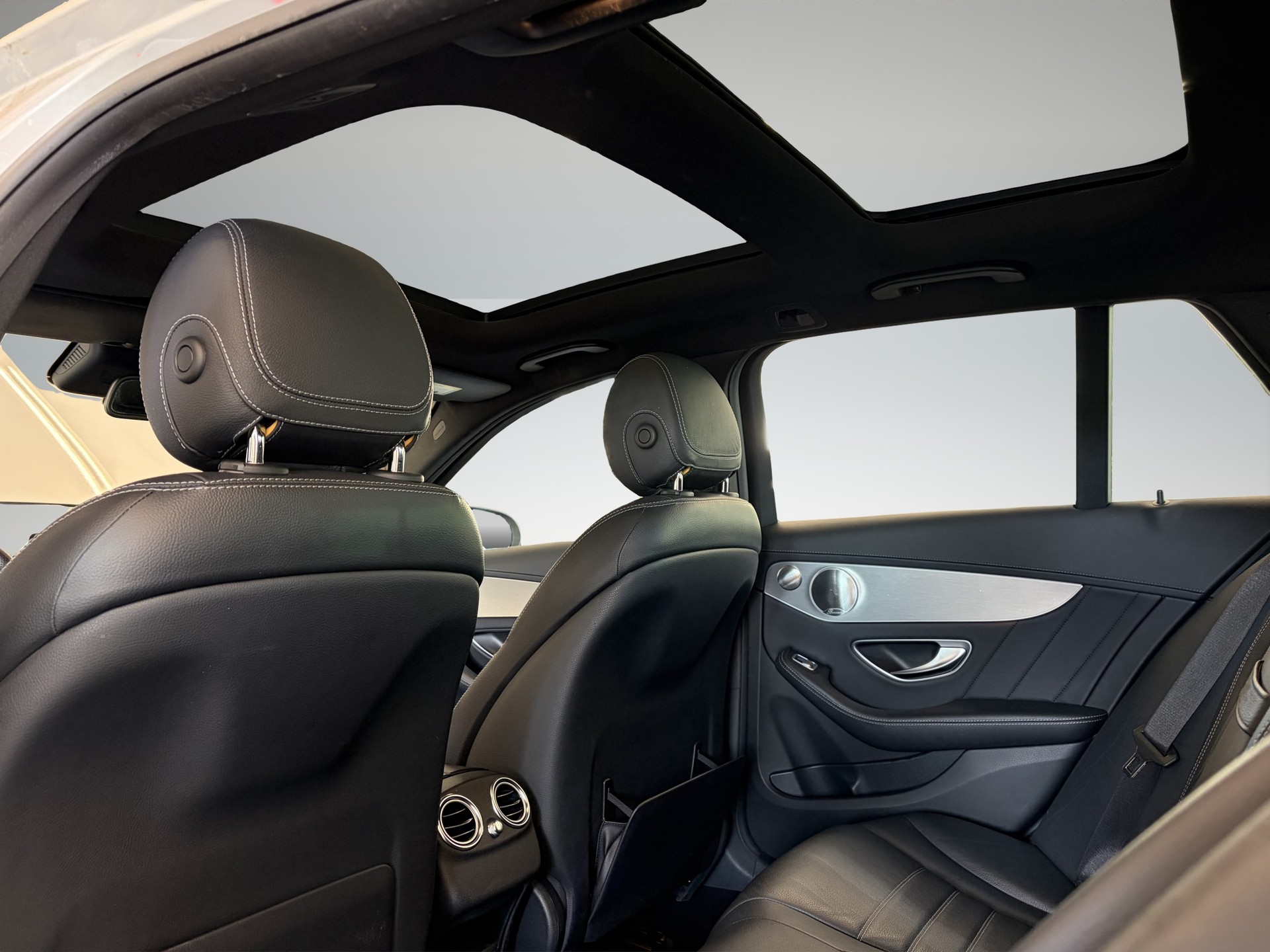 MERCEDES-BENZ C 400 AMG Line 4Matic 7G-Tronic-image-15