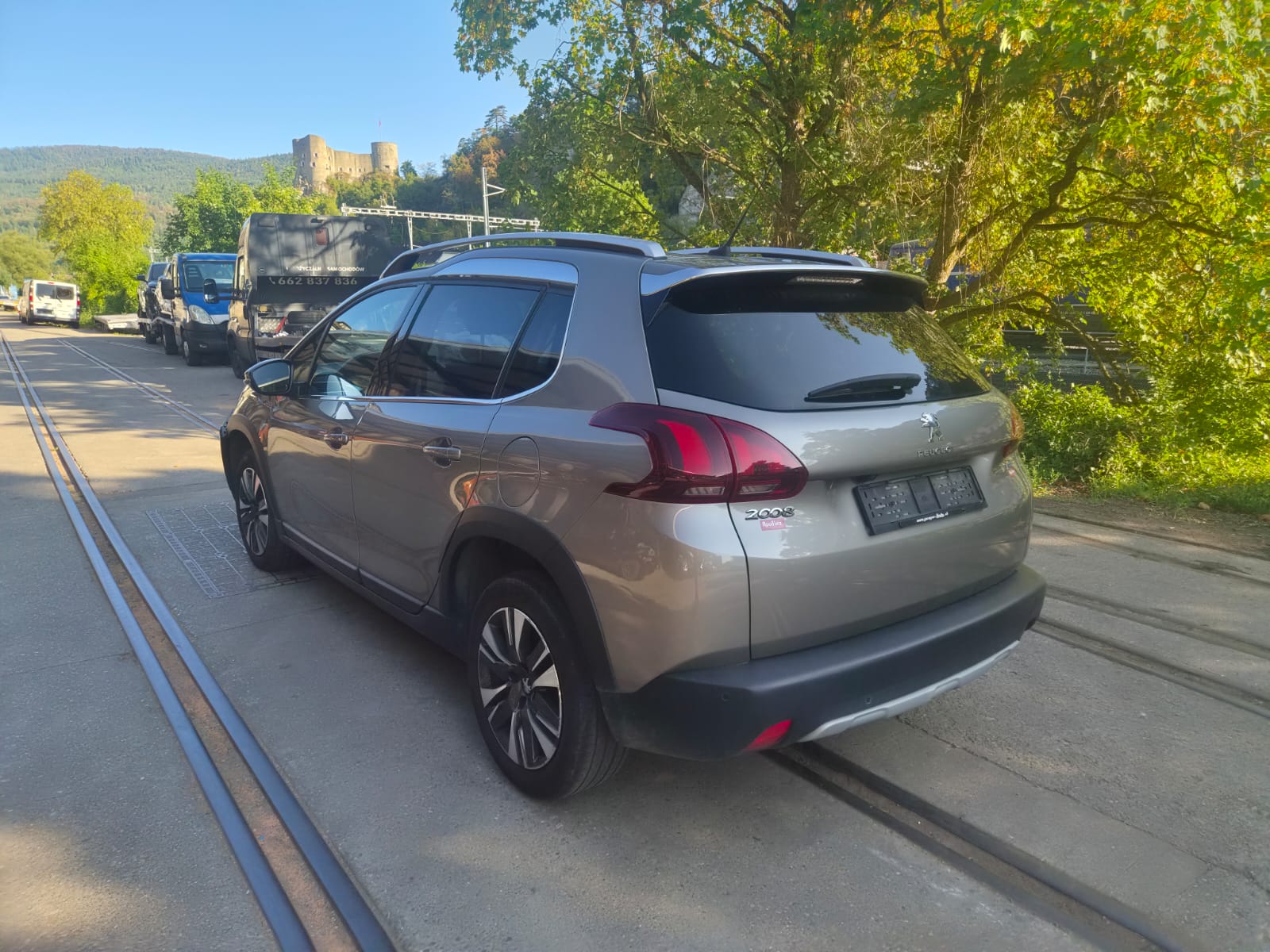 PEUGEOT 2008 1.2 PureTech Allure EAT6-image-3