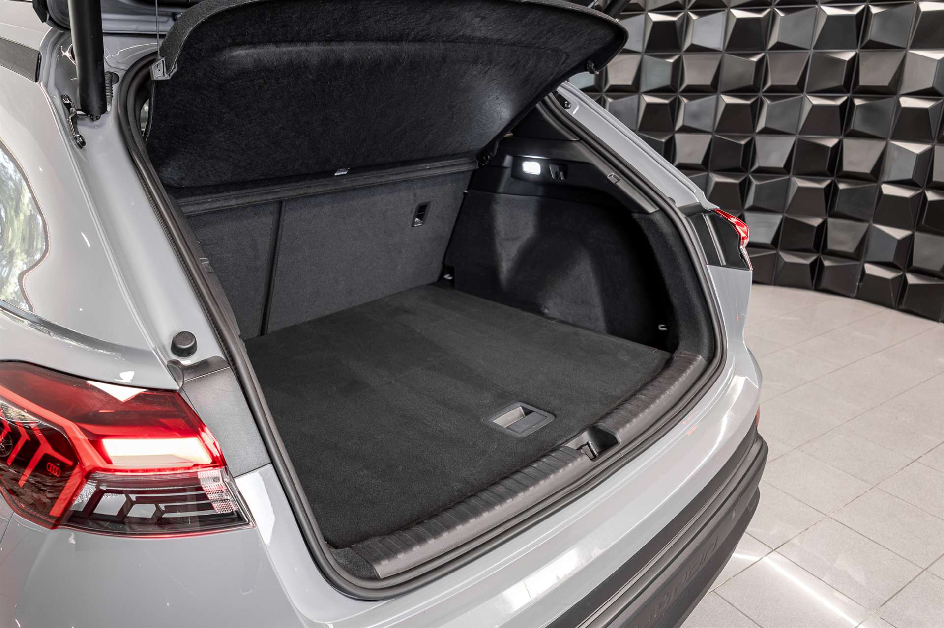 AUDI Q4 e-tron 40-image-27