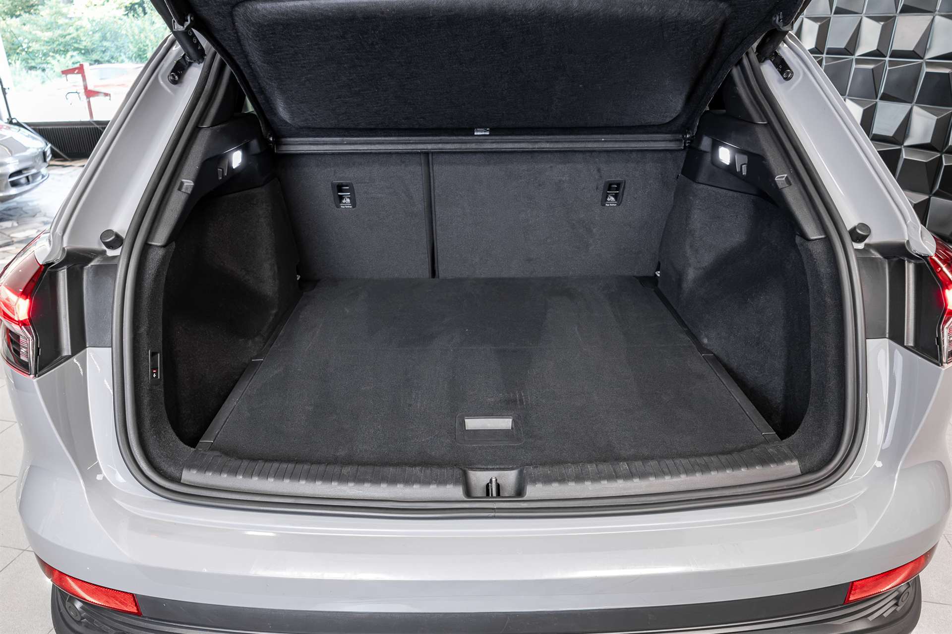 AUDI Q4 e-tron 40-image-26