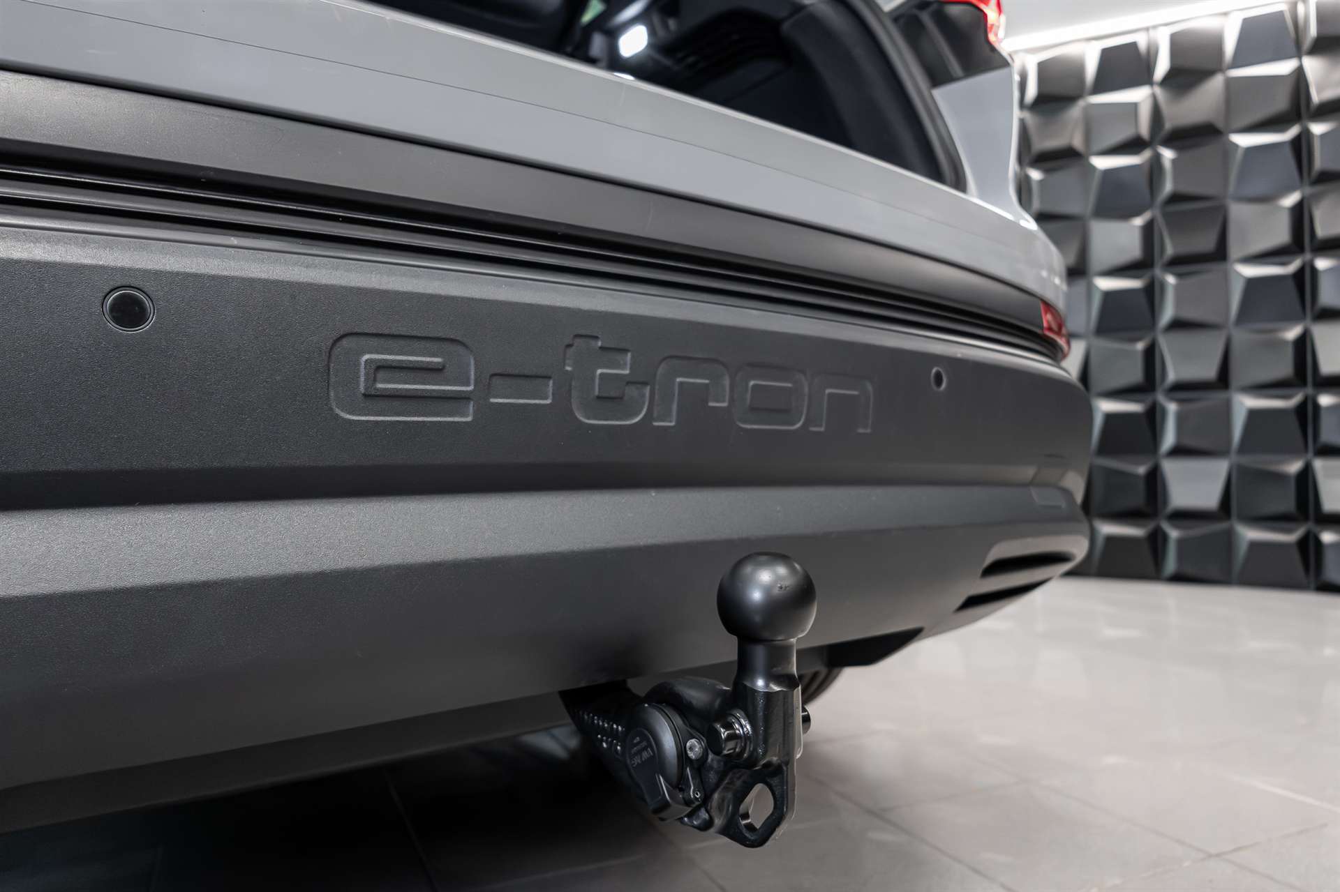AUDI Q4 e-tron 40-image-6