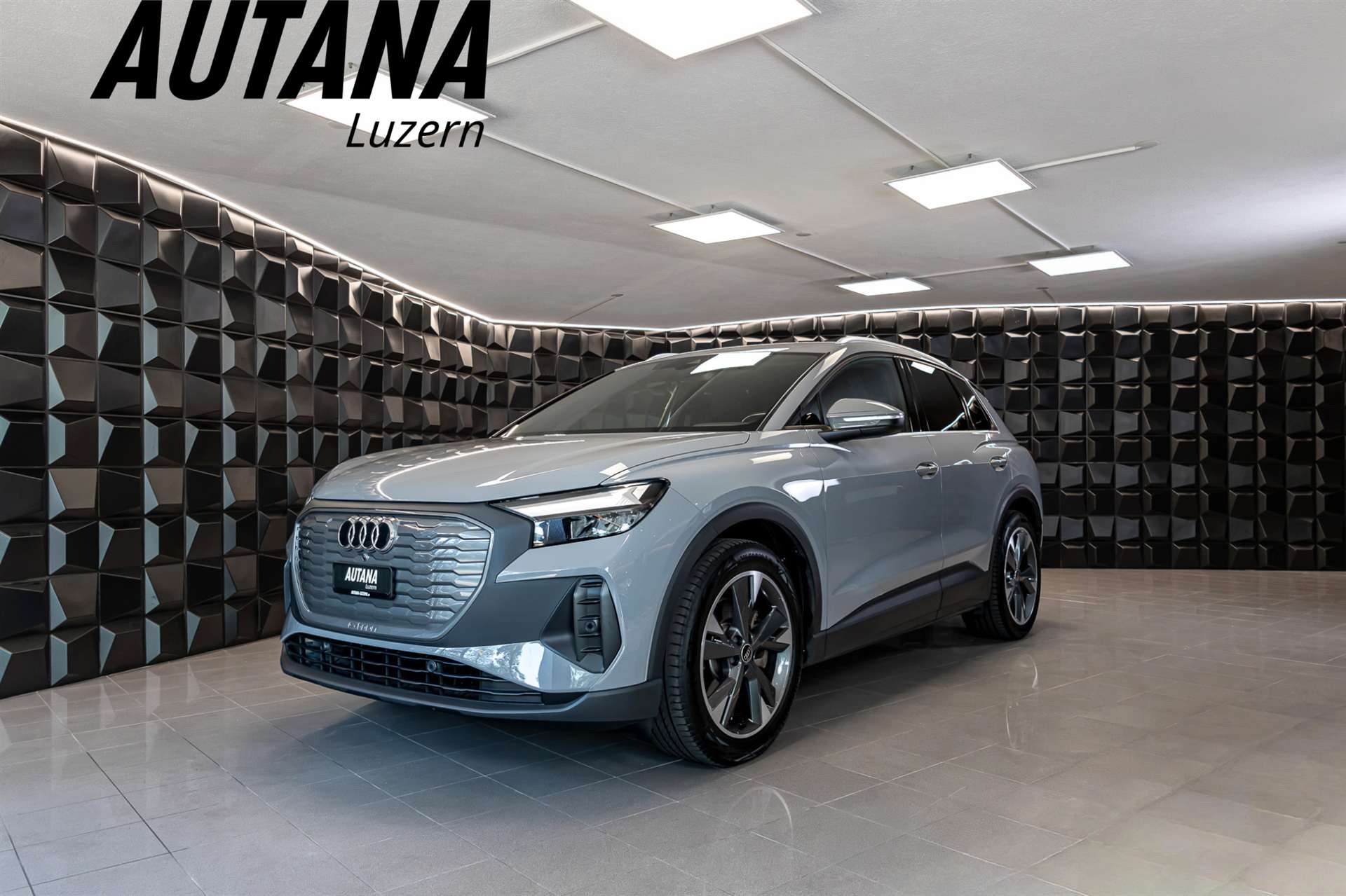 AUDI Q4 e-tron 40