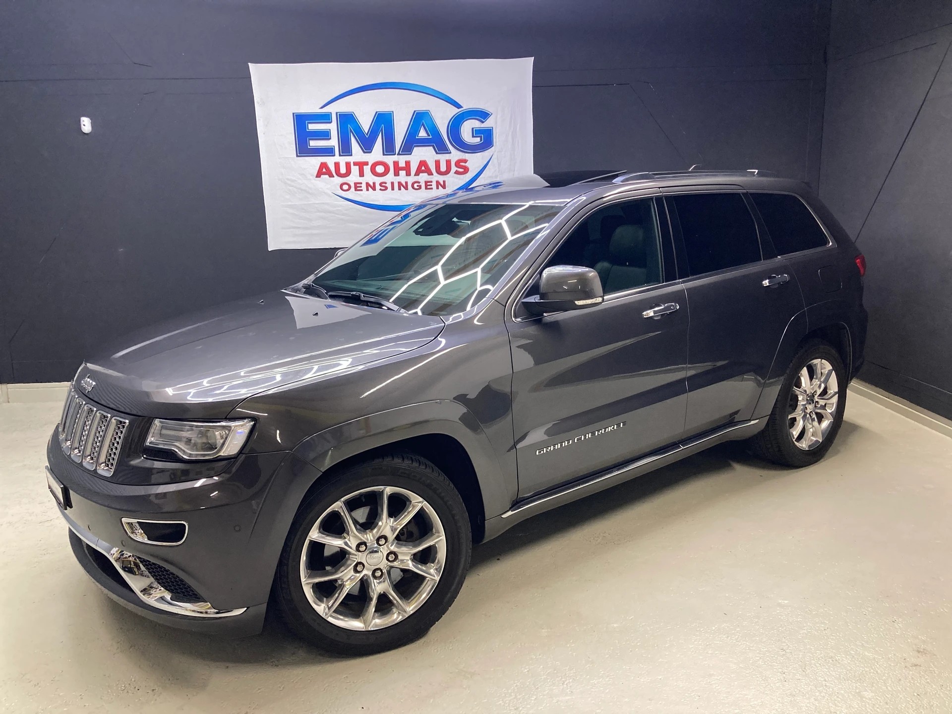 JEEP Grand Cherokee 3.0 CRD Summit Automatic-image-2