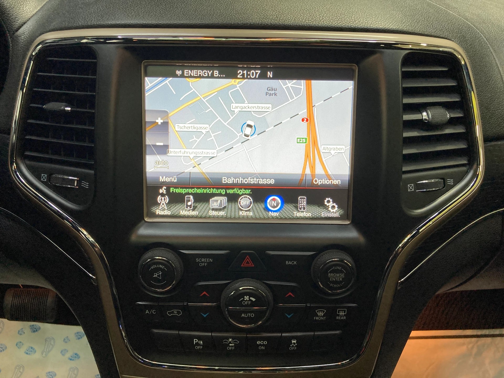 JEEP Grand Cherokee 3.0 CRD Summit Automatic-image-13