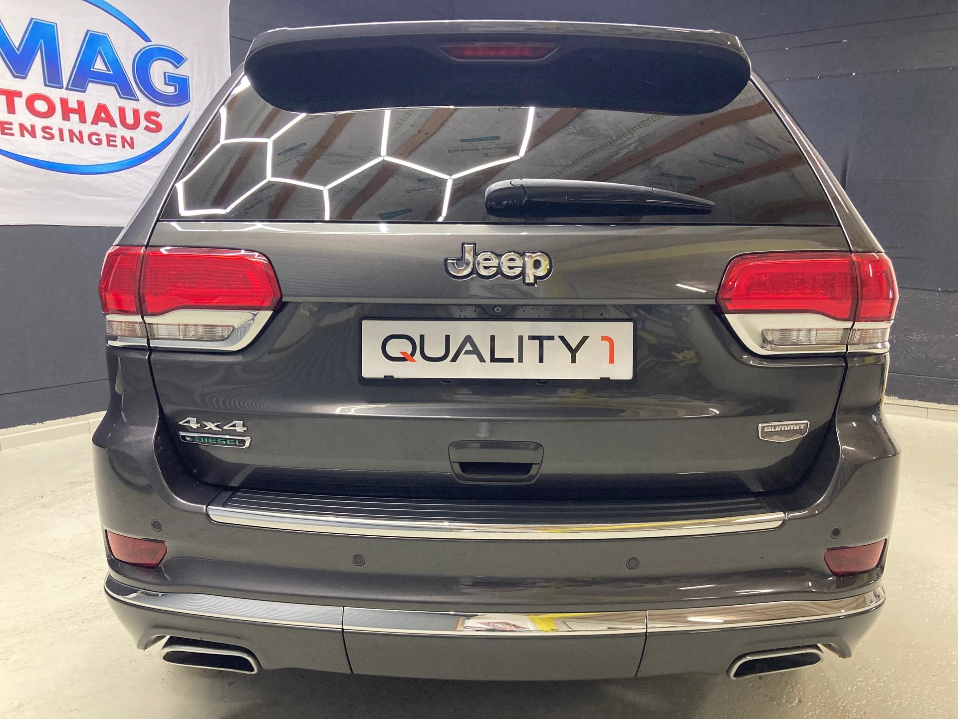 JEEP Grand Cherokee 3.0 CRD Summit Automatic-image-7