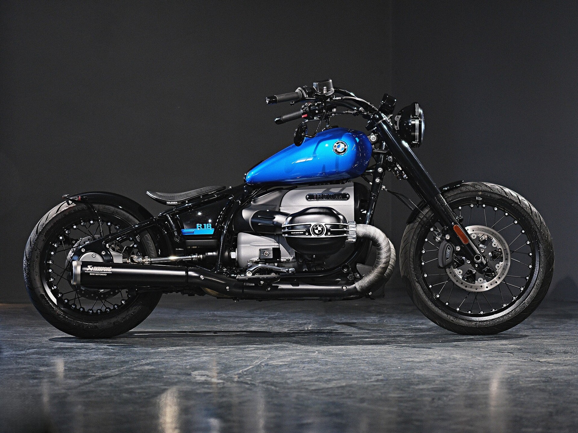 BMW R 18-showroom-element-1