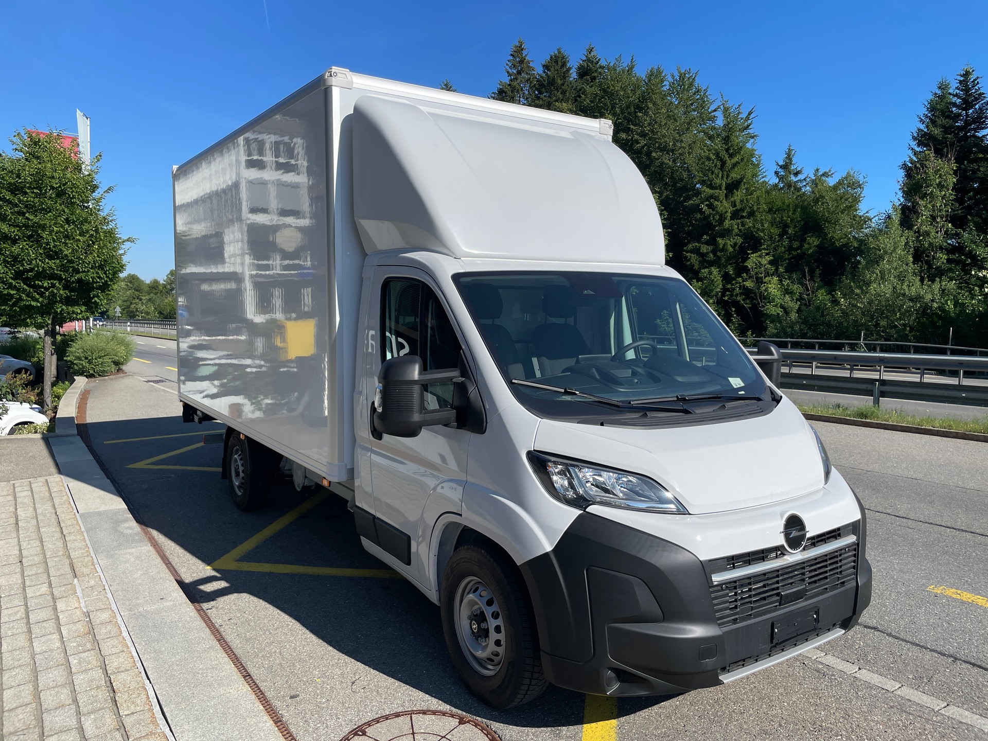 OPEL Movano 2.2 d 3,5t L4 mit AHK + Rückfahrkamera-image-2