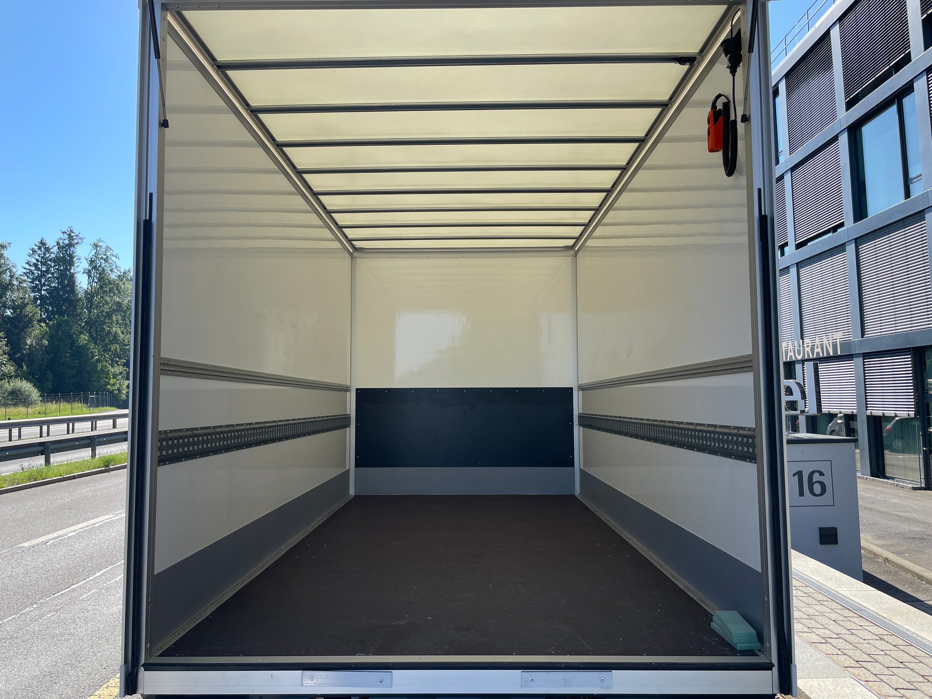 OPEL Movano 2.2 d 3,5t L4 mit AHK + Rückfahrkamera-image-8
