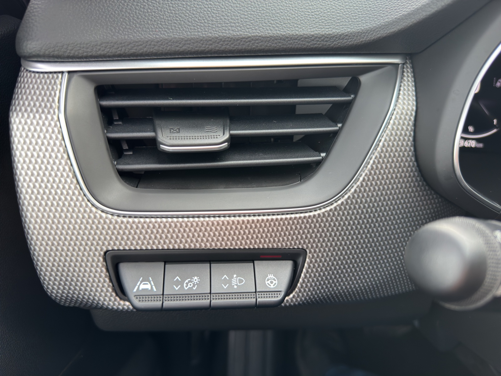 RENAULT Arkana 1.3 TCe Techno EDC *Abstandstempomat**Leasingaktion 1.99%**-image-28
