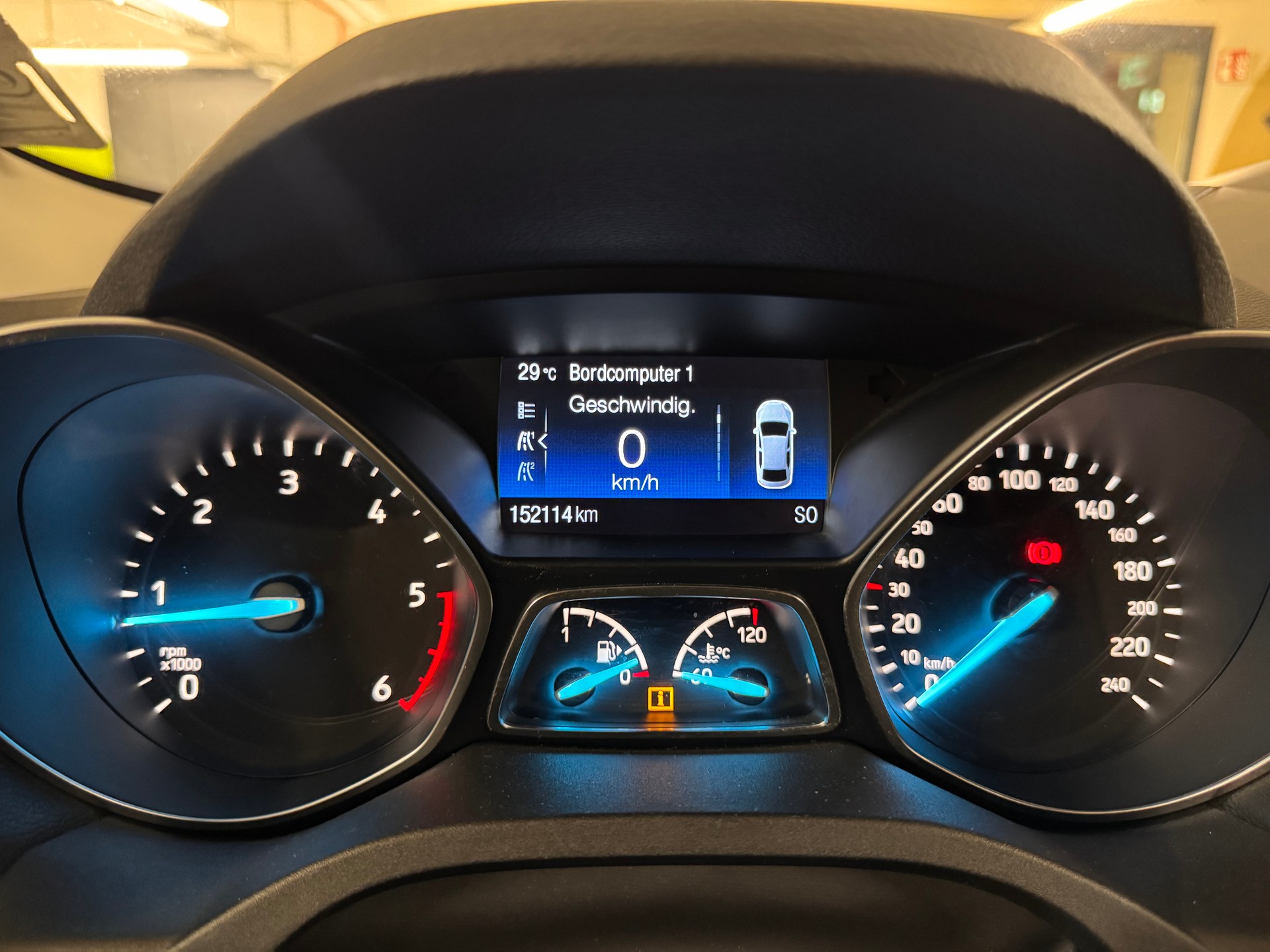 FORD Kuga 1.5 TDCi Vignale 2WD-image-14