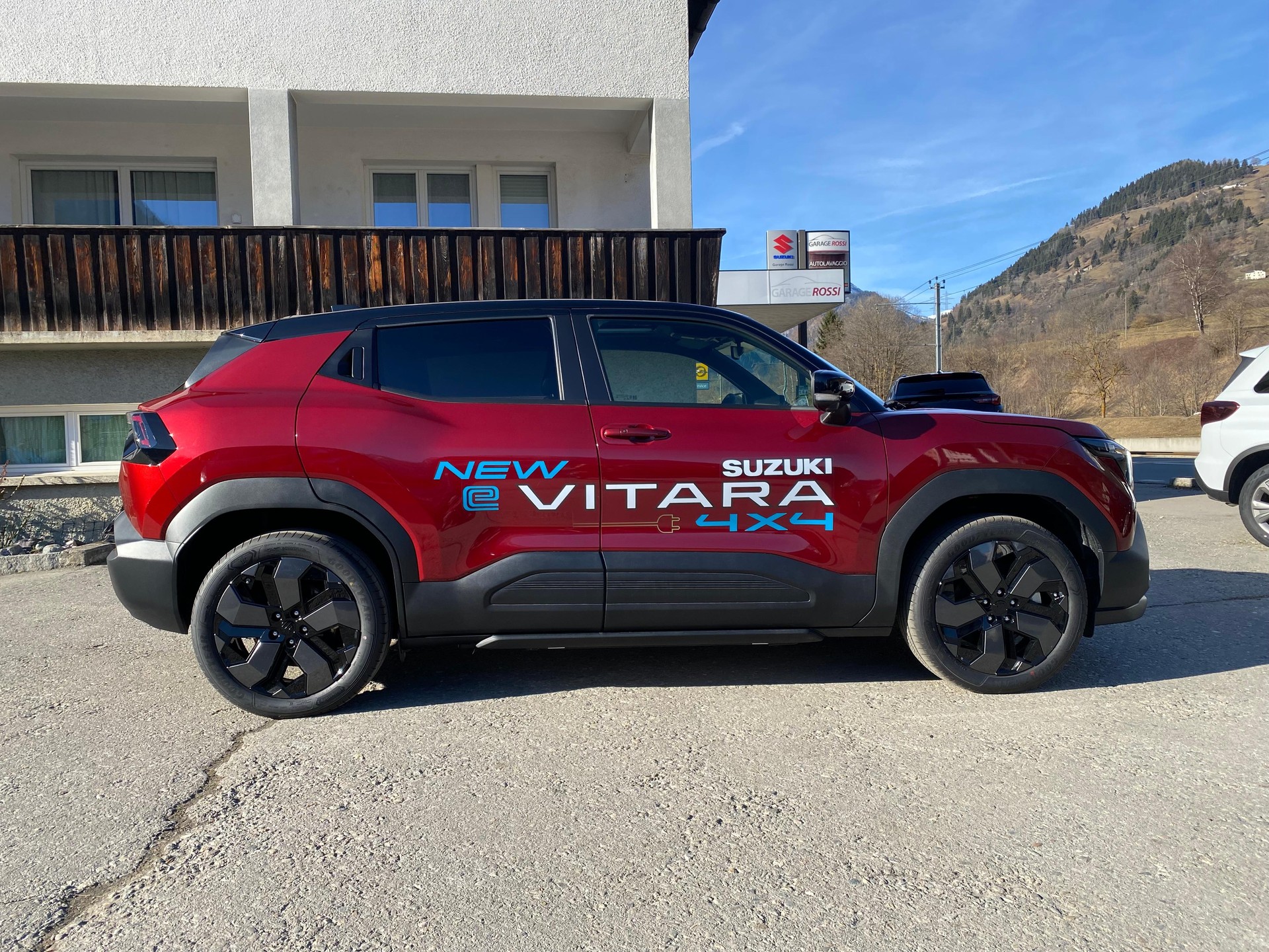 SUZUKI e Vitara Compact Top 4x4-image-3